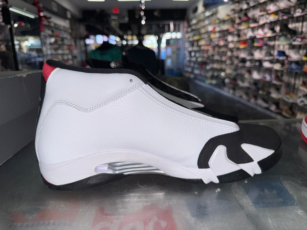 Air Jordan 14 Black Toe sneaker, pre-owned, size 15 – view 3