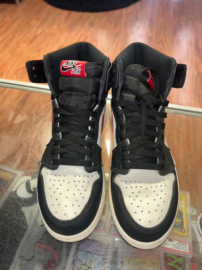 Size 9 Air Jordan 1 “Sports Illustrated” (MAMO)