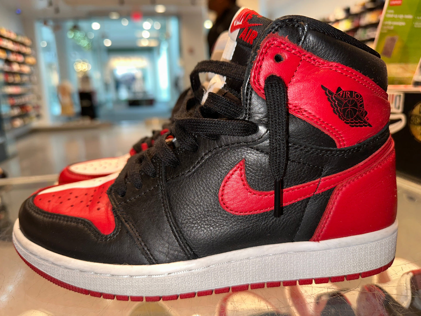 Size 6.5 Air Jordan 1 “Homage to Home” (Mall)