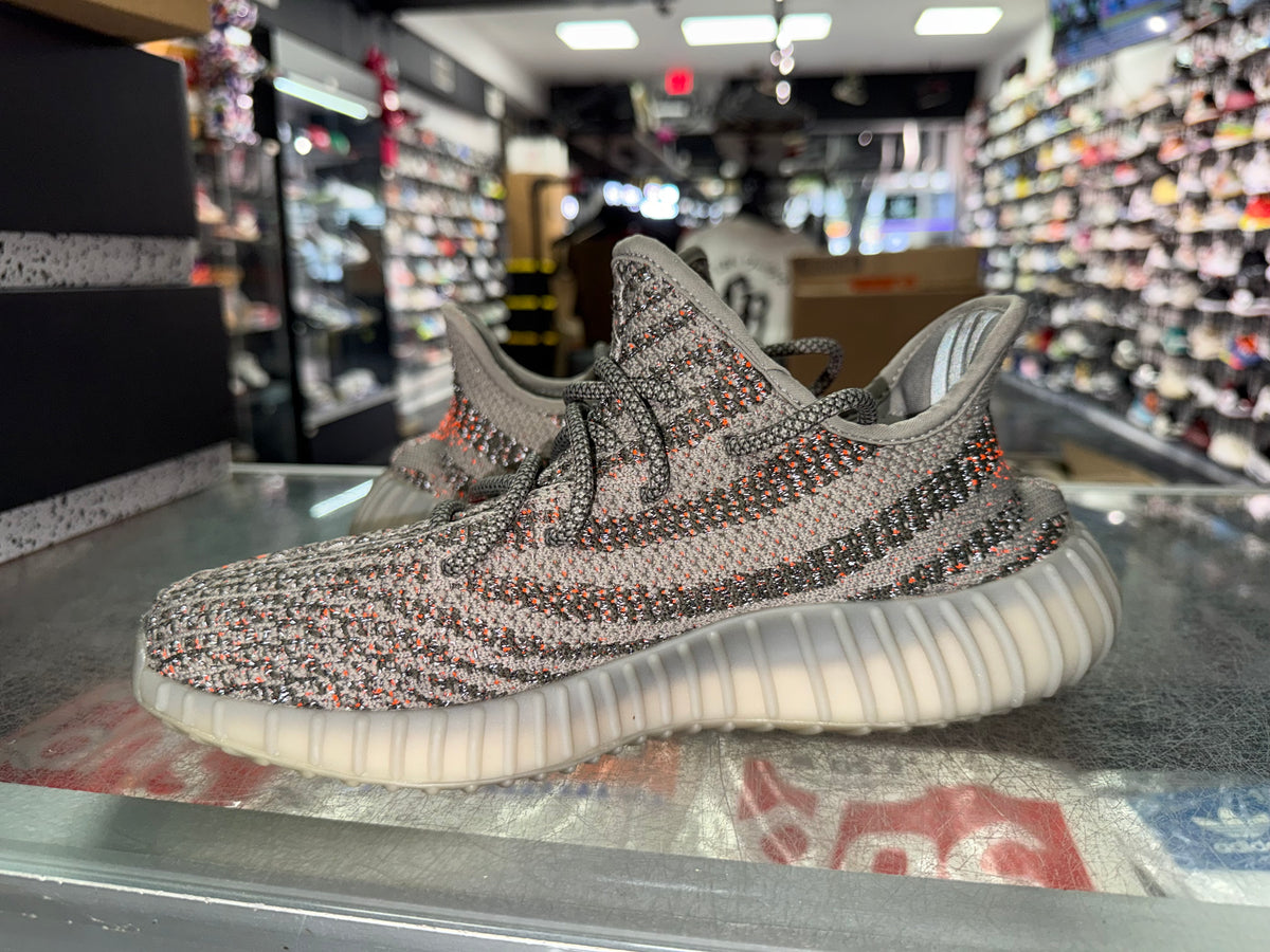 Adidas Yeezy Boost 350 V2 Beluga Reflective sneaker, pre-owned, size 8.5 – view 4