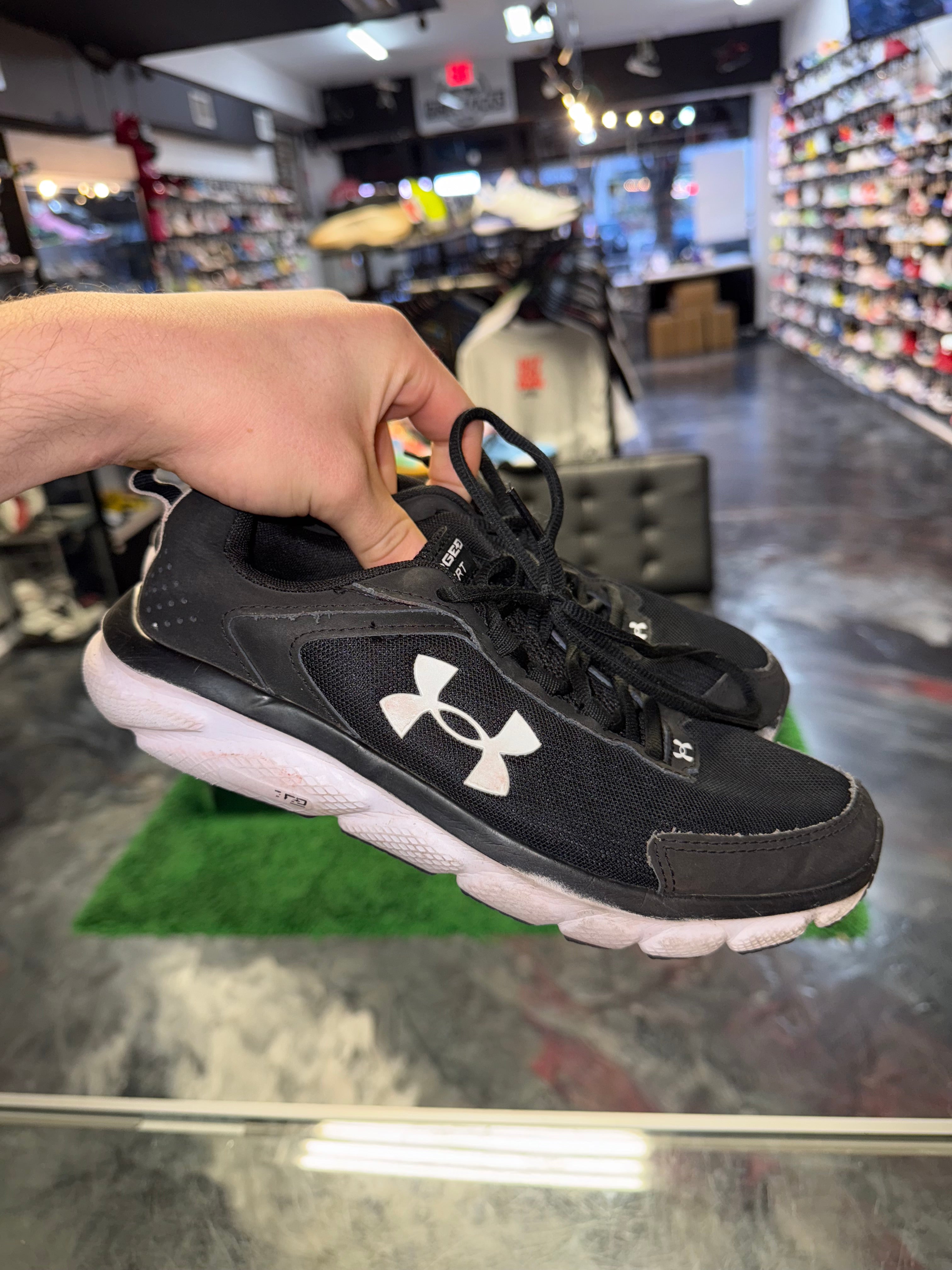 Size 7 Under Armor Trainer FREE