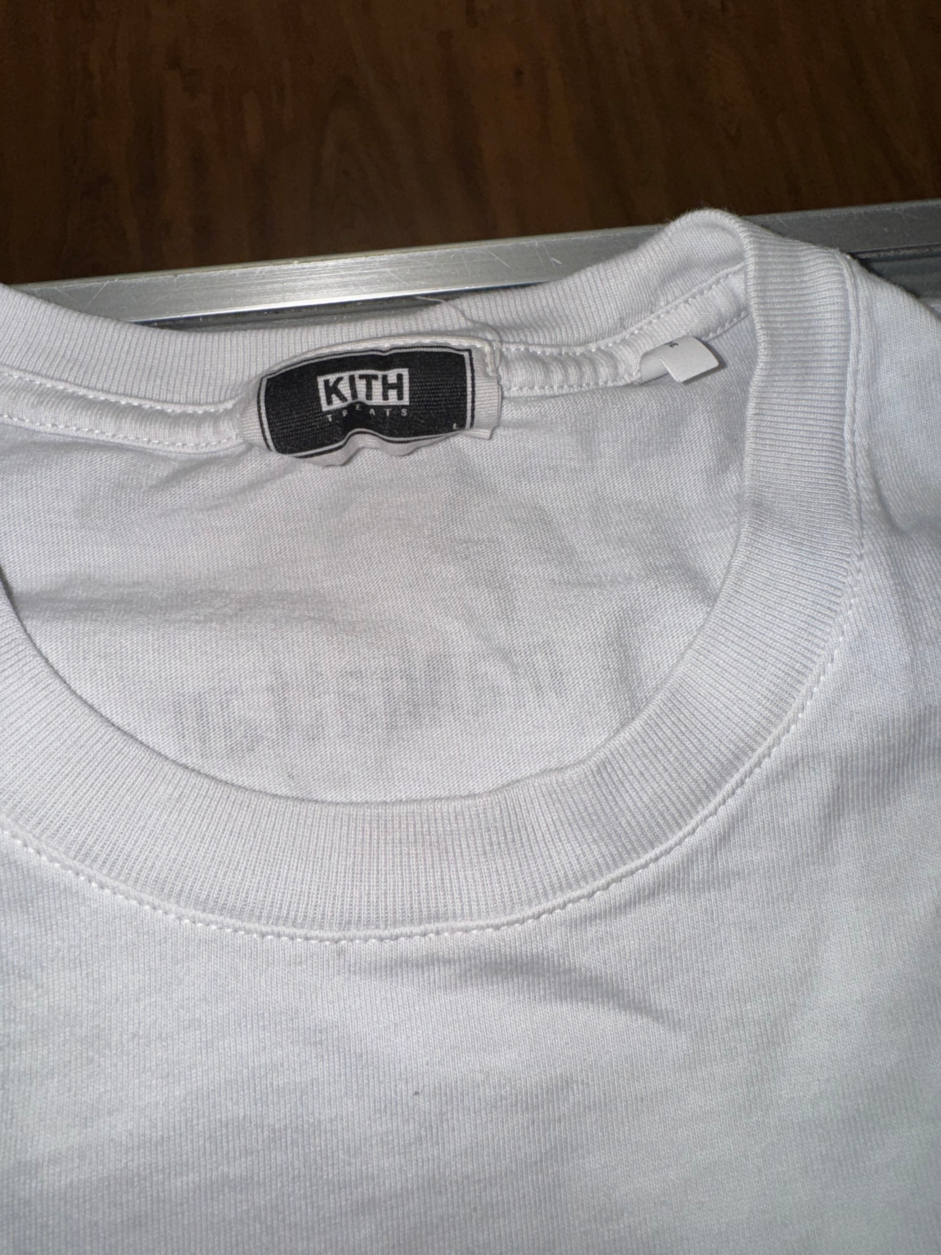 Size L Kith Treats Tee “Worldwide”