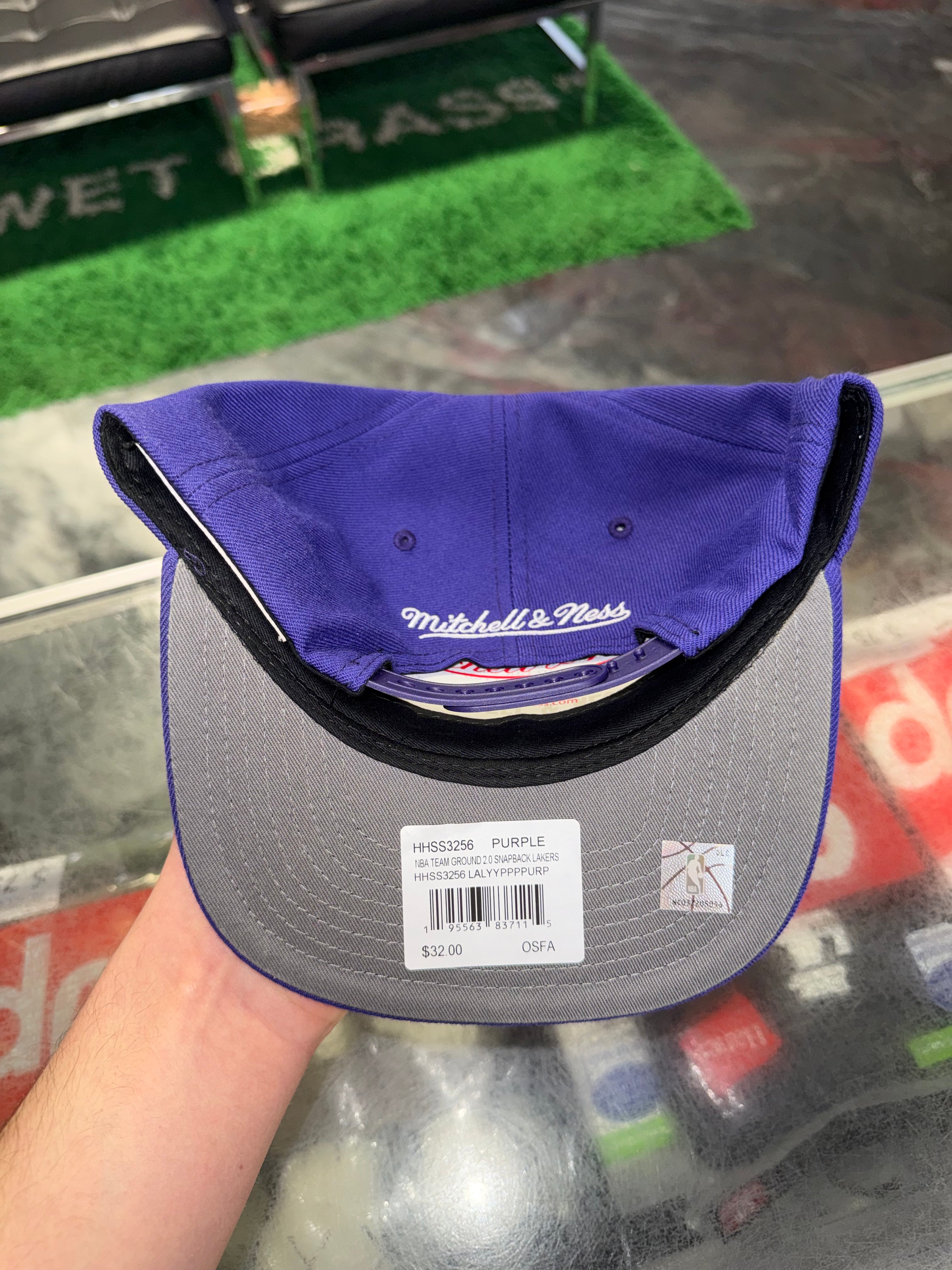 Size OS Mitchell & Ness SnapBack Hat “Lakers” Brand New