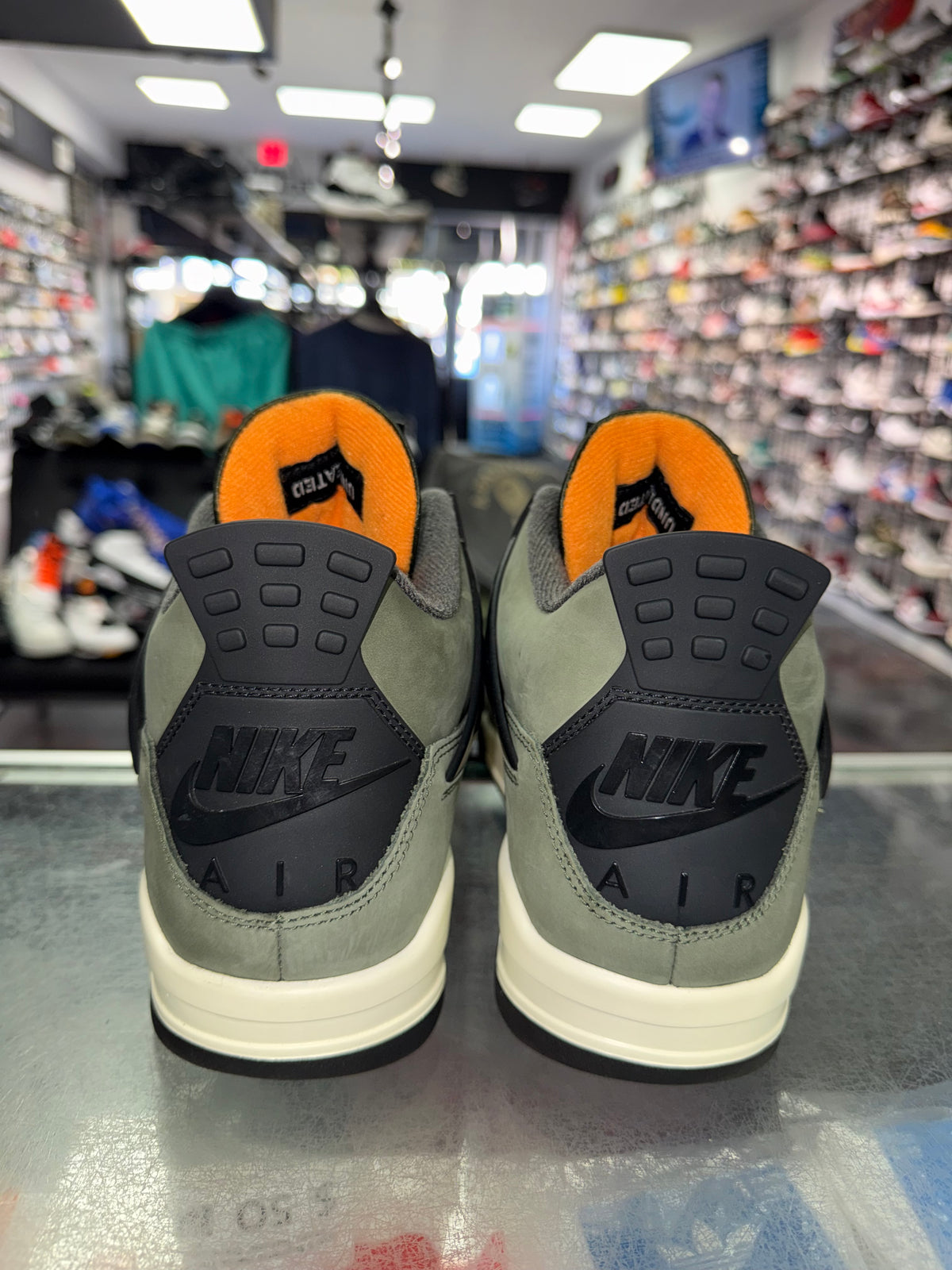 Air Jordan 4 Undefeated sneaker, pre-owned, size 12 – view 6