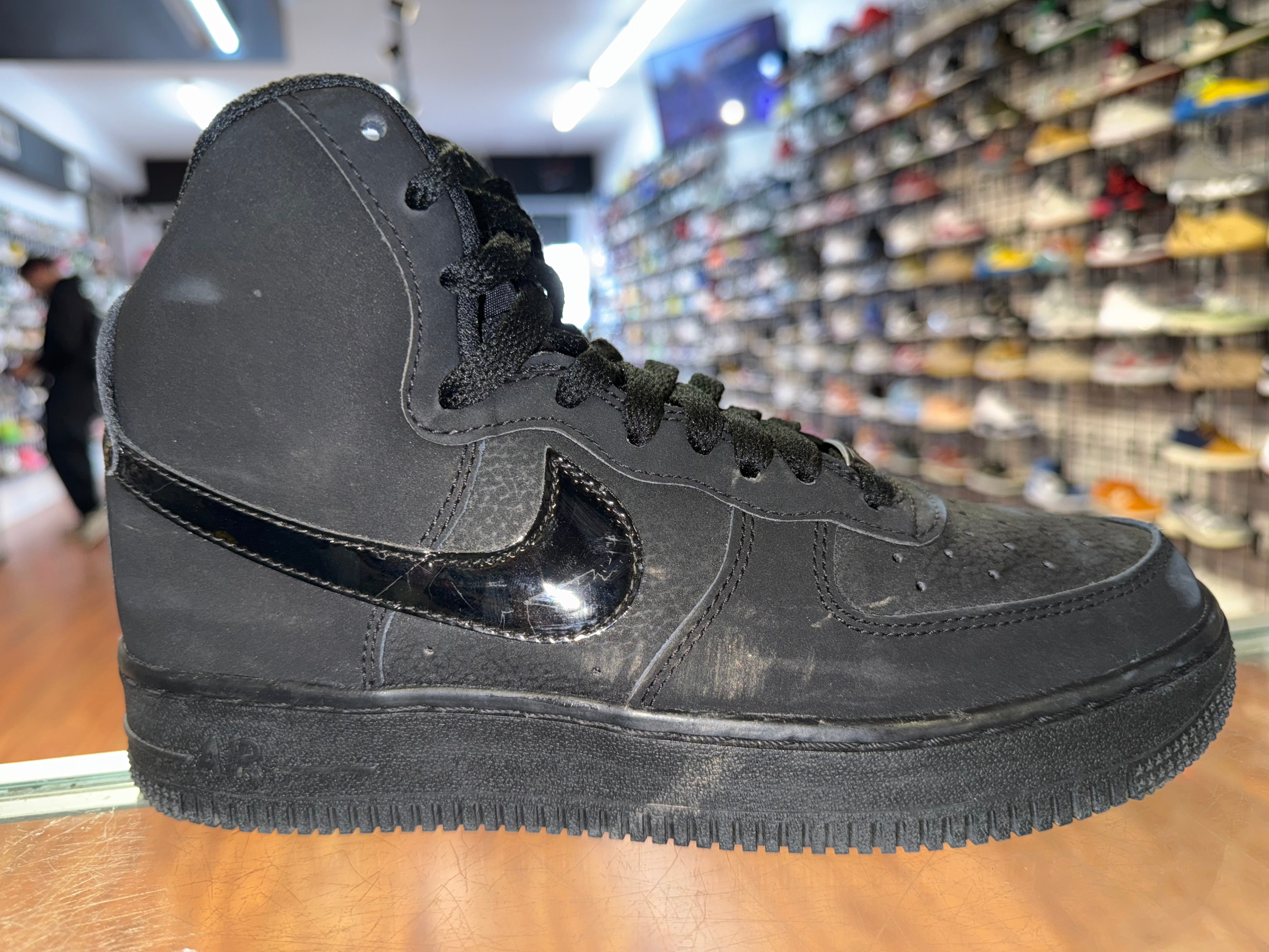 Size 5.5y Air Force 1 High "Black" - NB