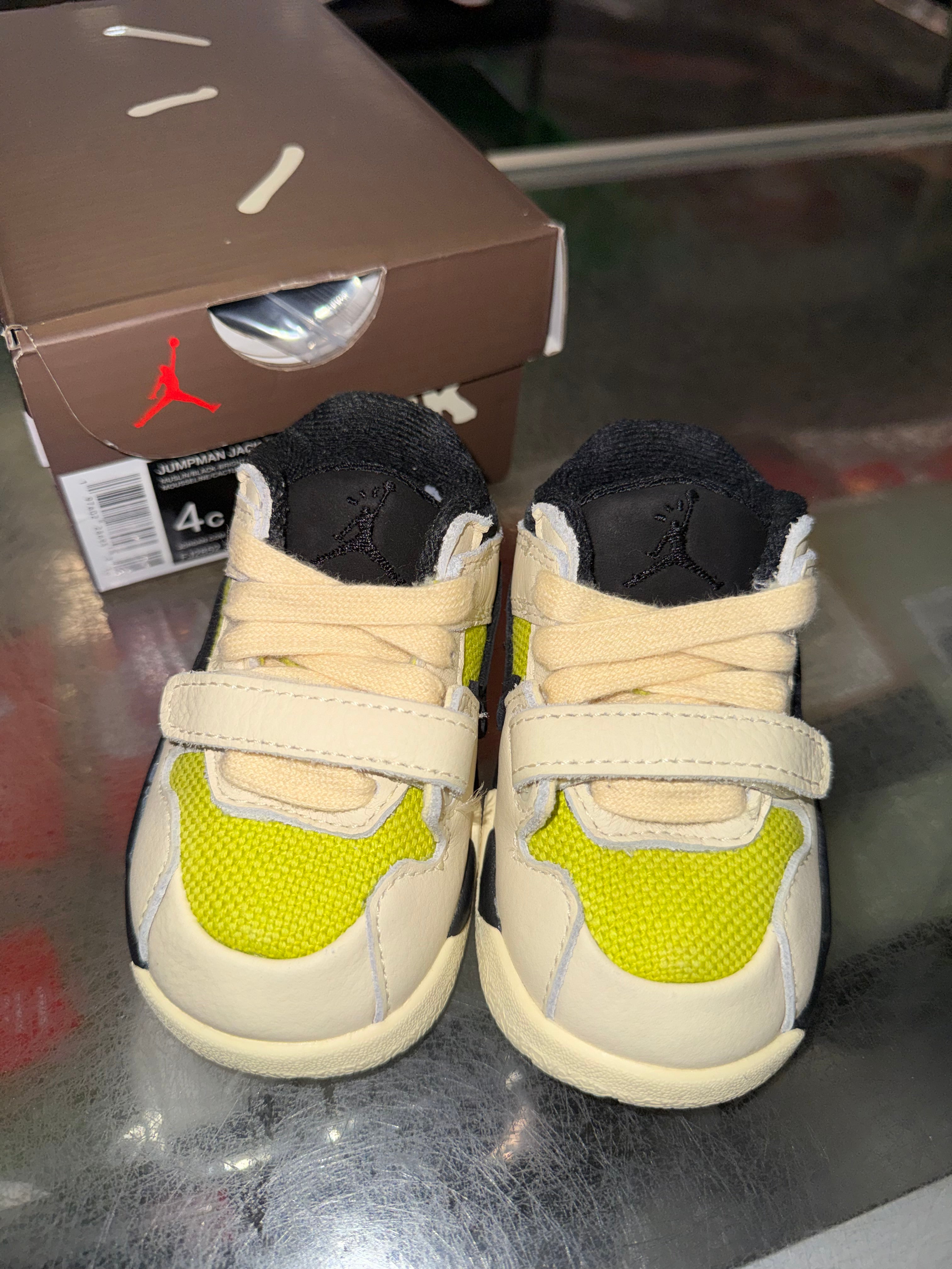 Size 4c Jordan Jumpman Jack Travis Scott "Bright Cactus" (TD)