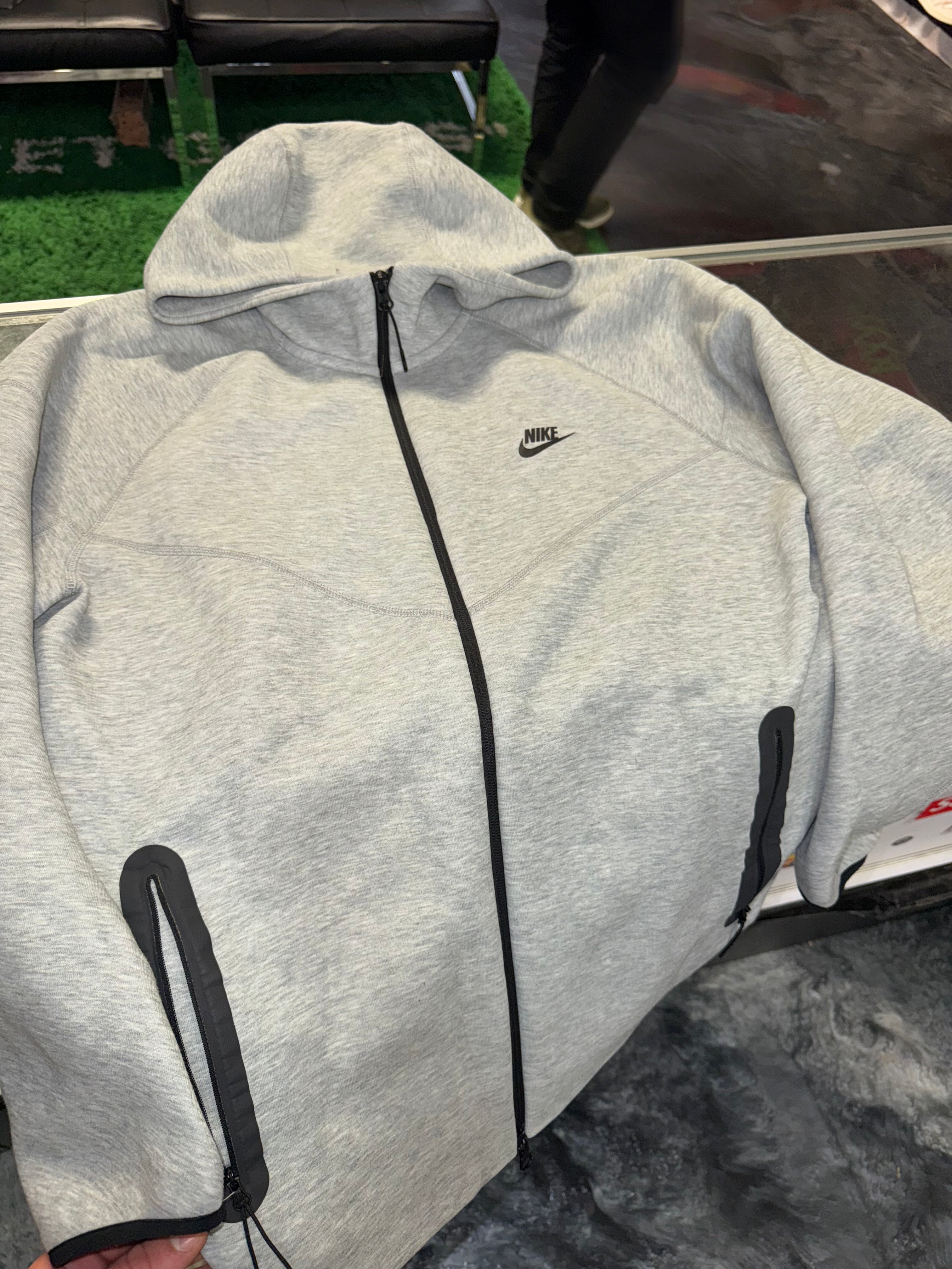 X-Large Nike Tech Zip Up Grey