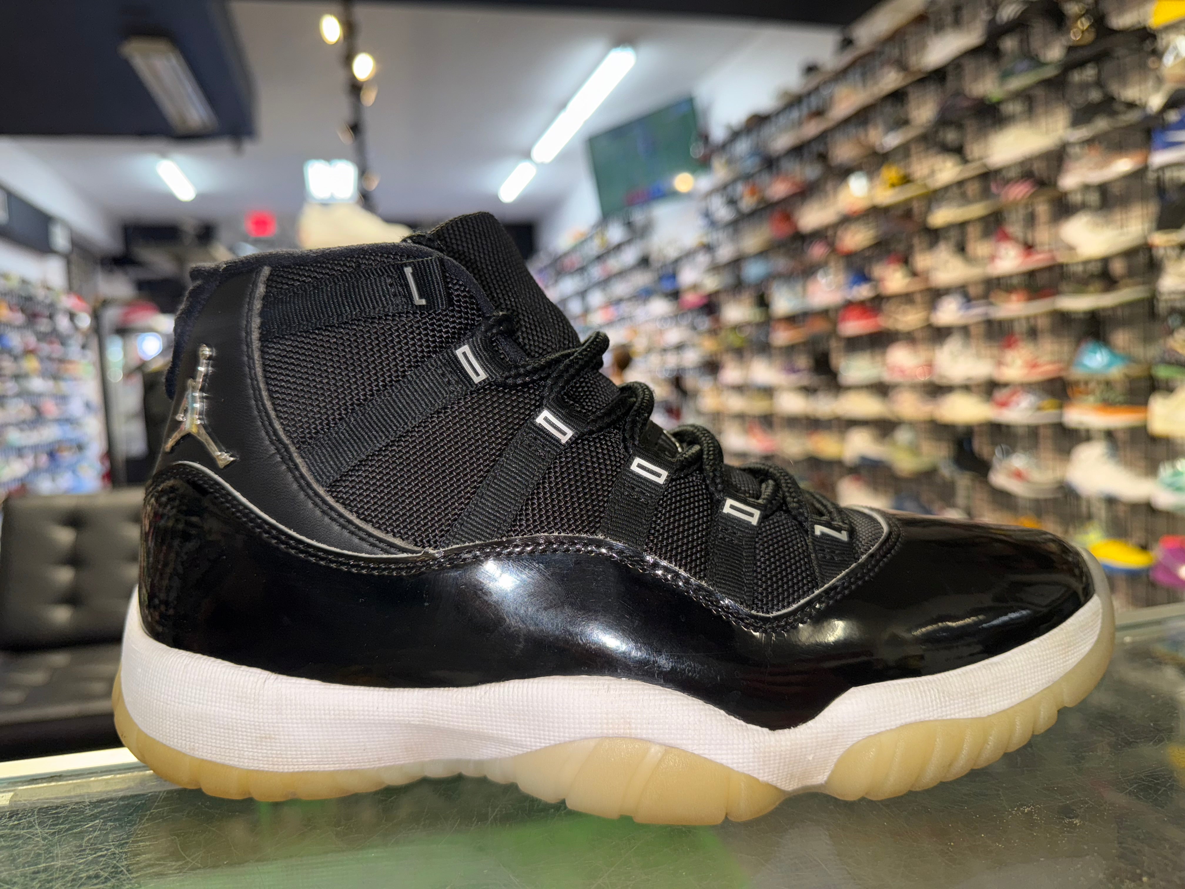 Size 8.5 Air Jordan 11 "Jubilee" - R