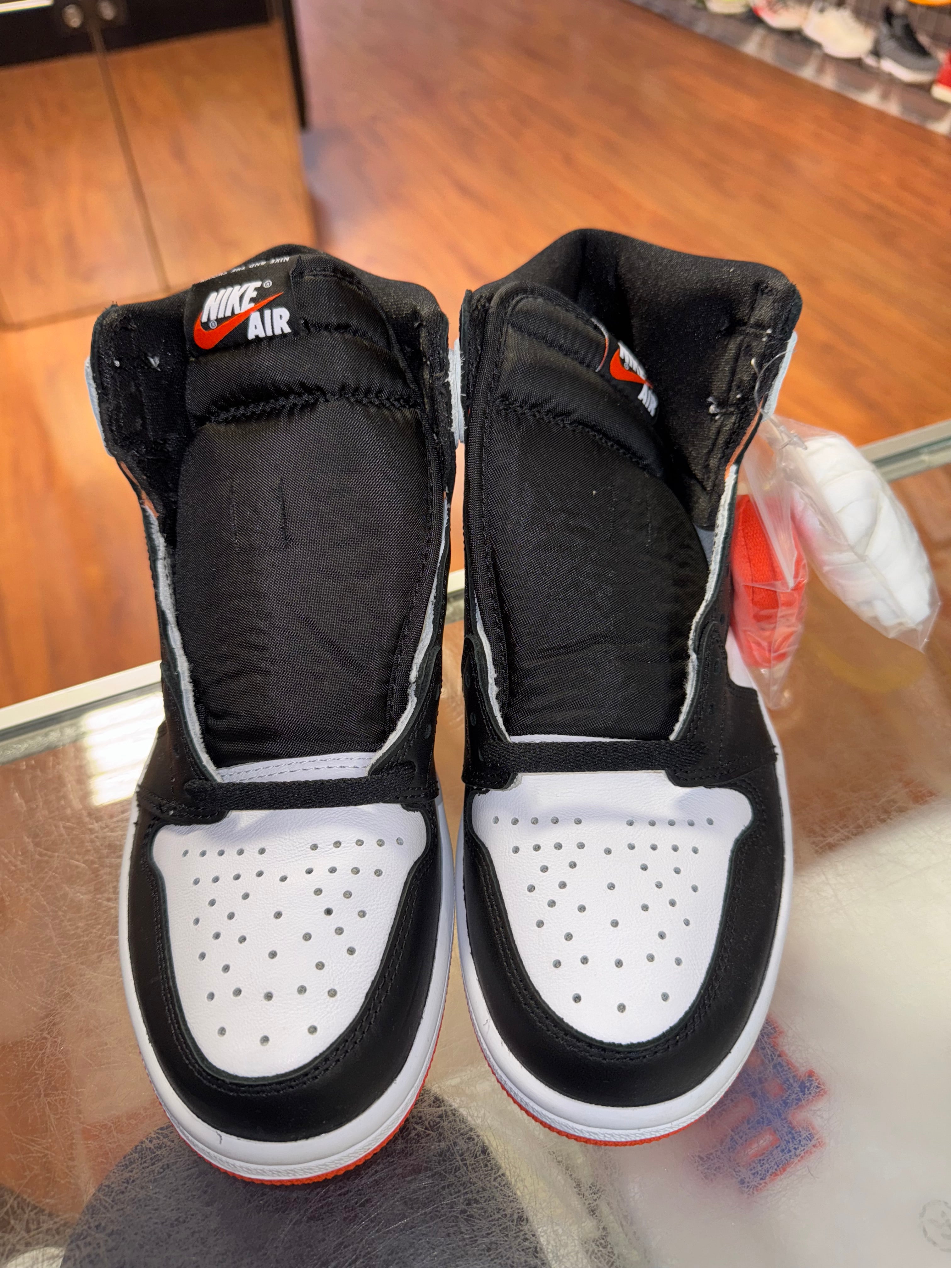 Size 6.5 Air Jordan 1 “Electro Orange” Brand New