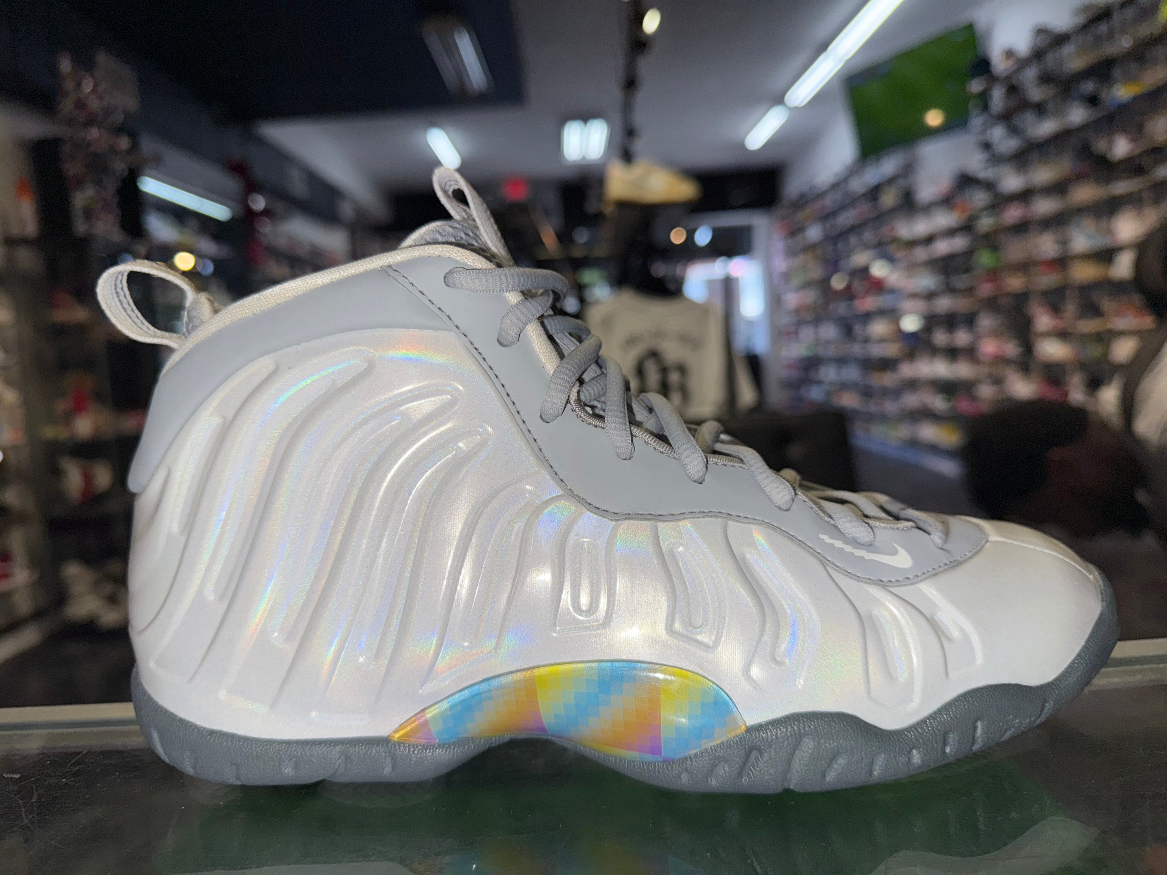Size 7y Foamposite One "Light Smoke Grey"