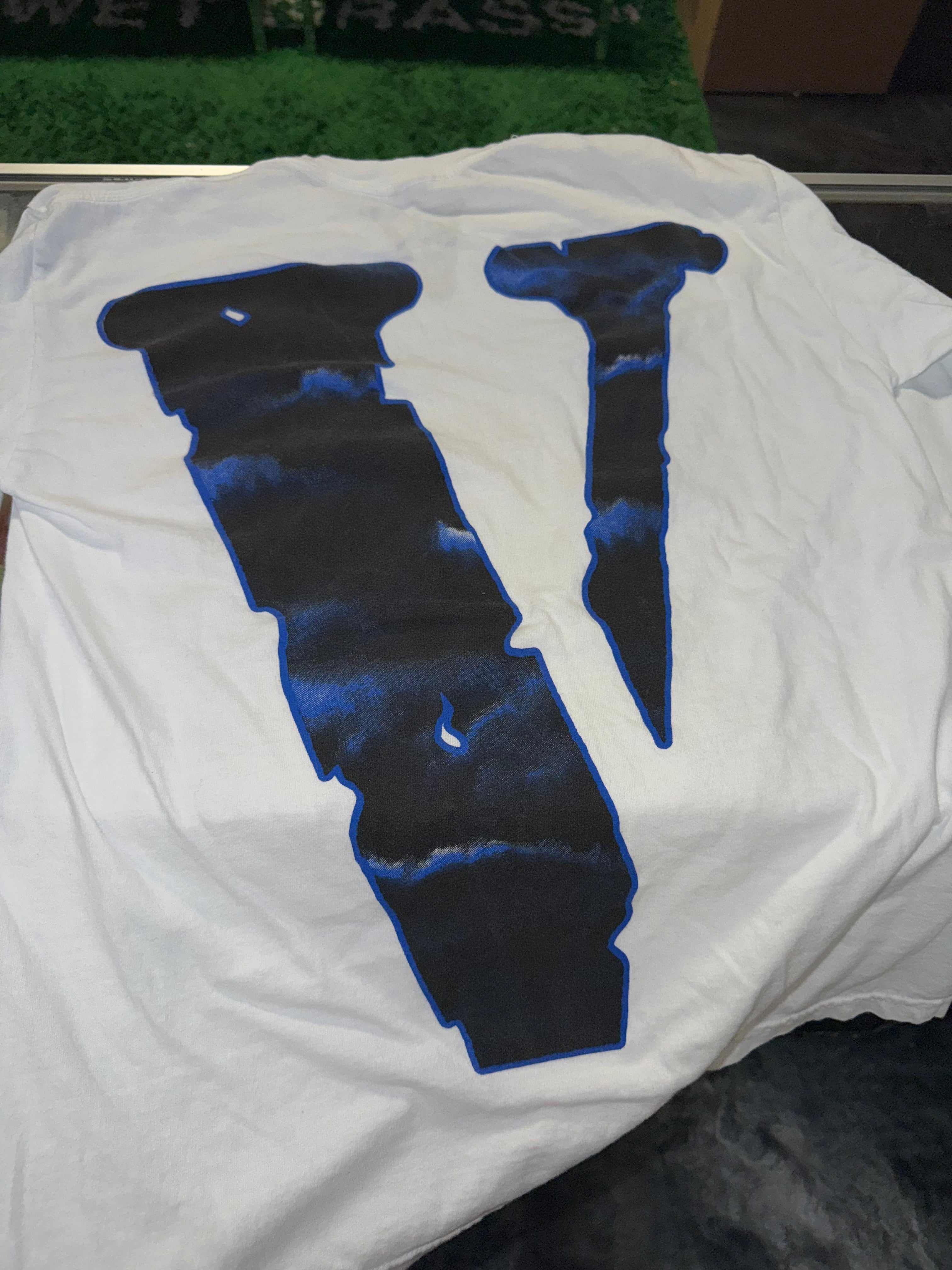 Size M Vlone Juice Wrld Long Sleeve Tee “White”