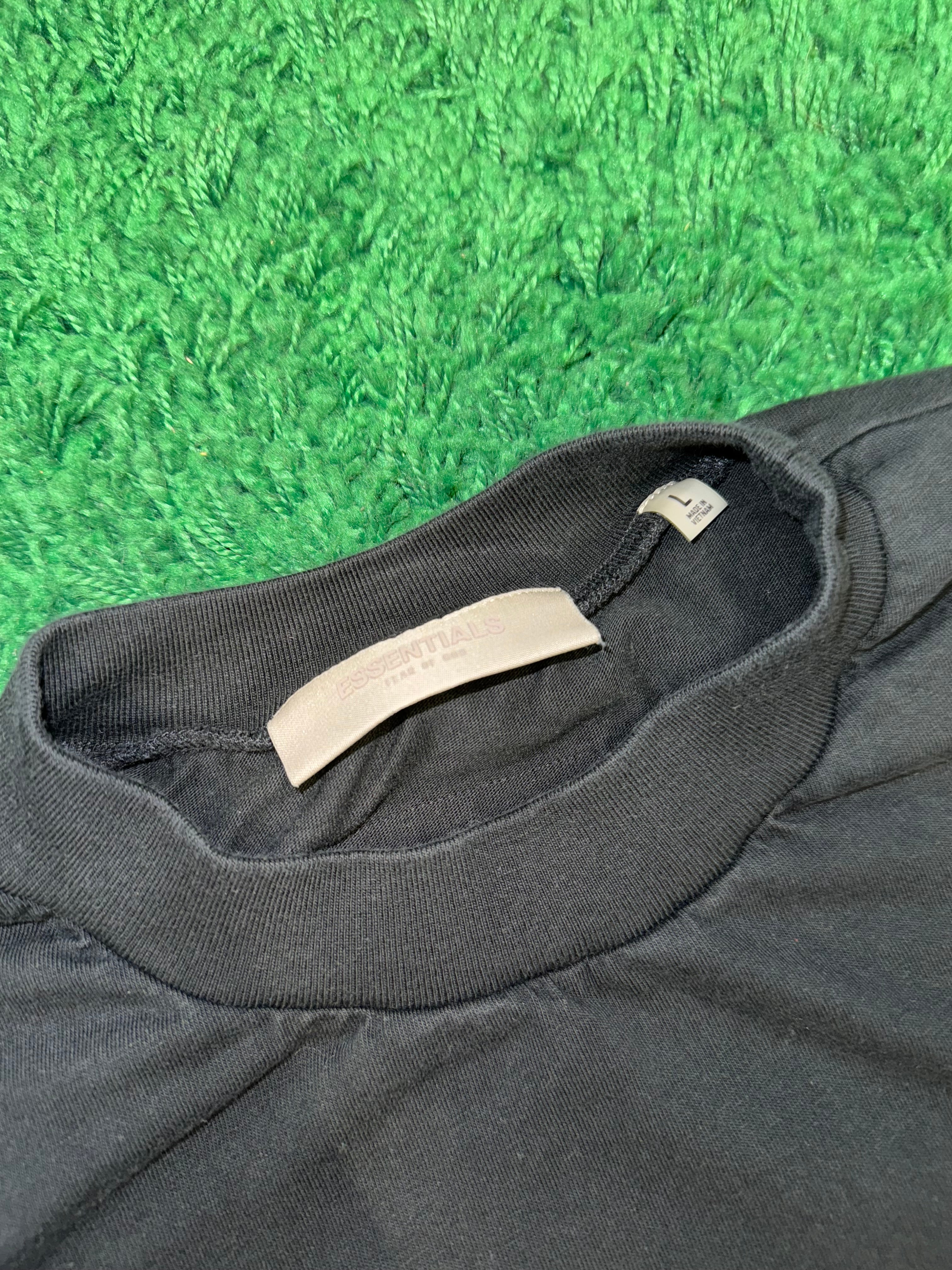 Size L Essentials FOG Tee “Black”