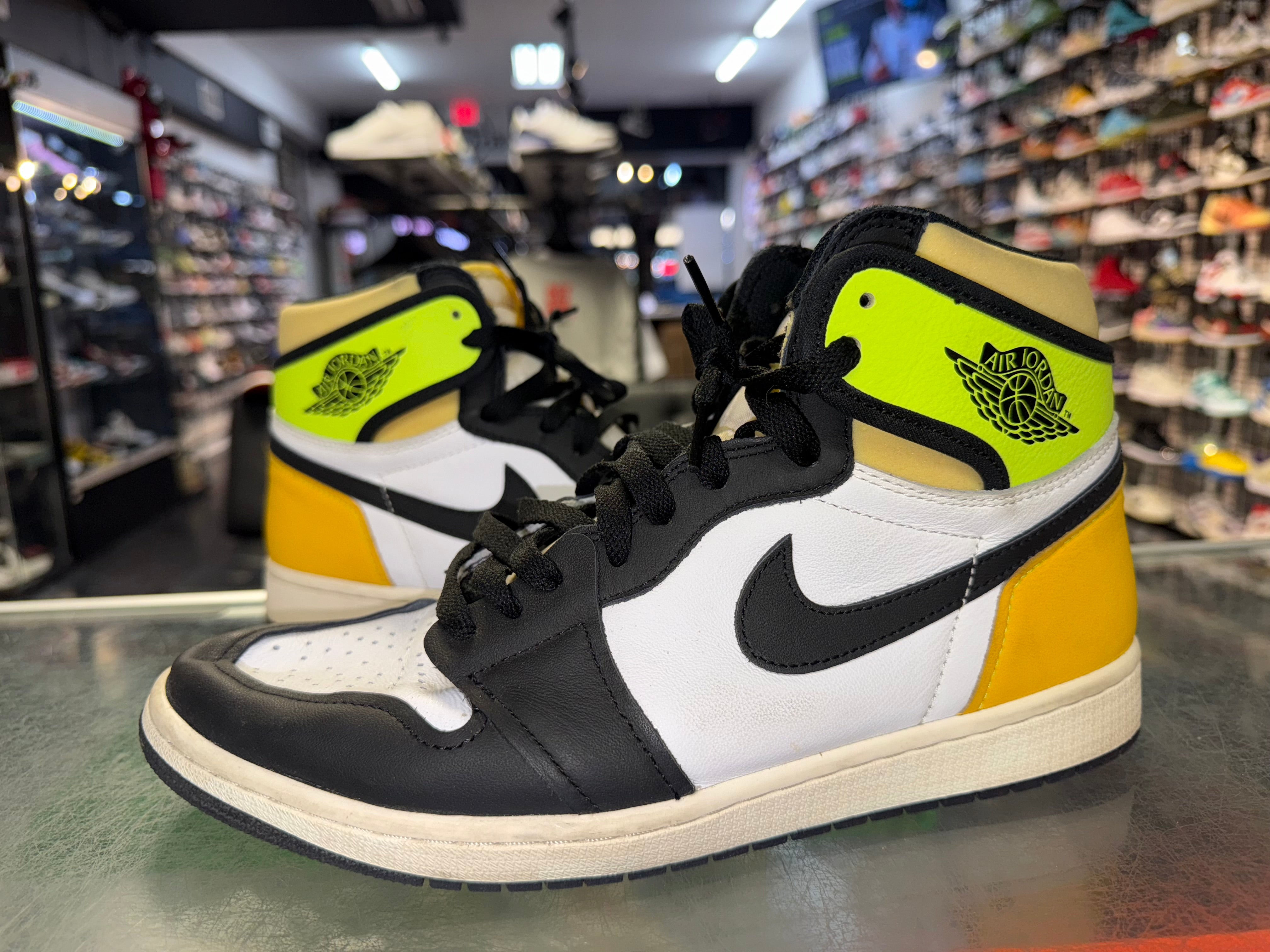 Size 10 AJ 1 "University Gold" - NB