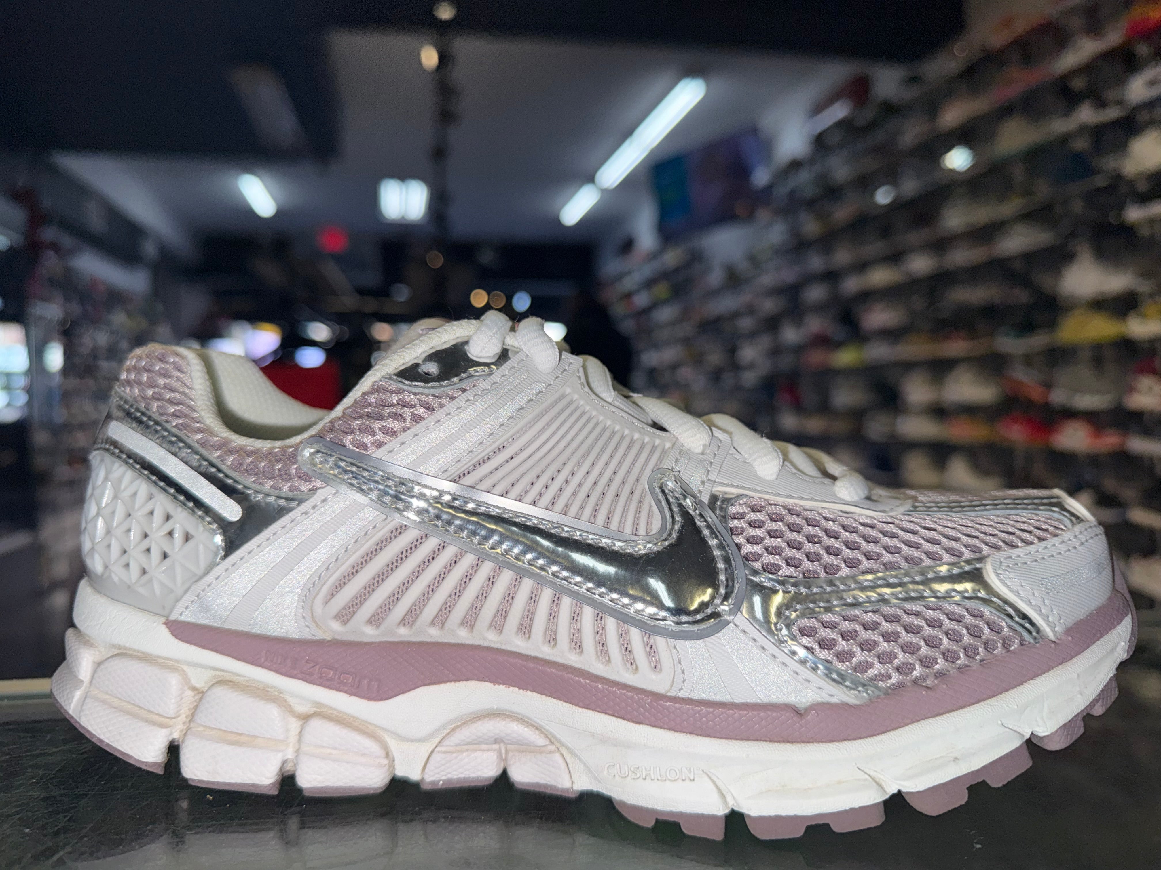 Size 6 (7.5W) Zoom Vomero 5 “Metallic Platinum Violet”