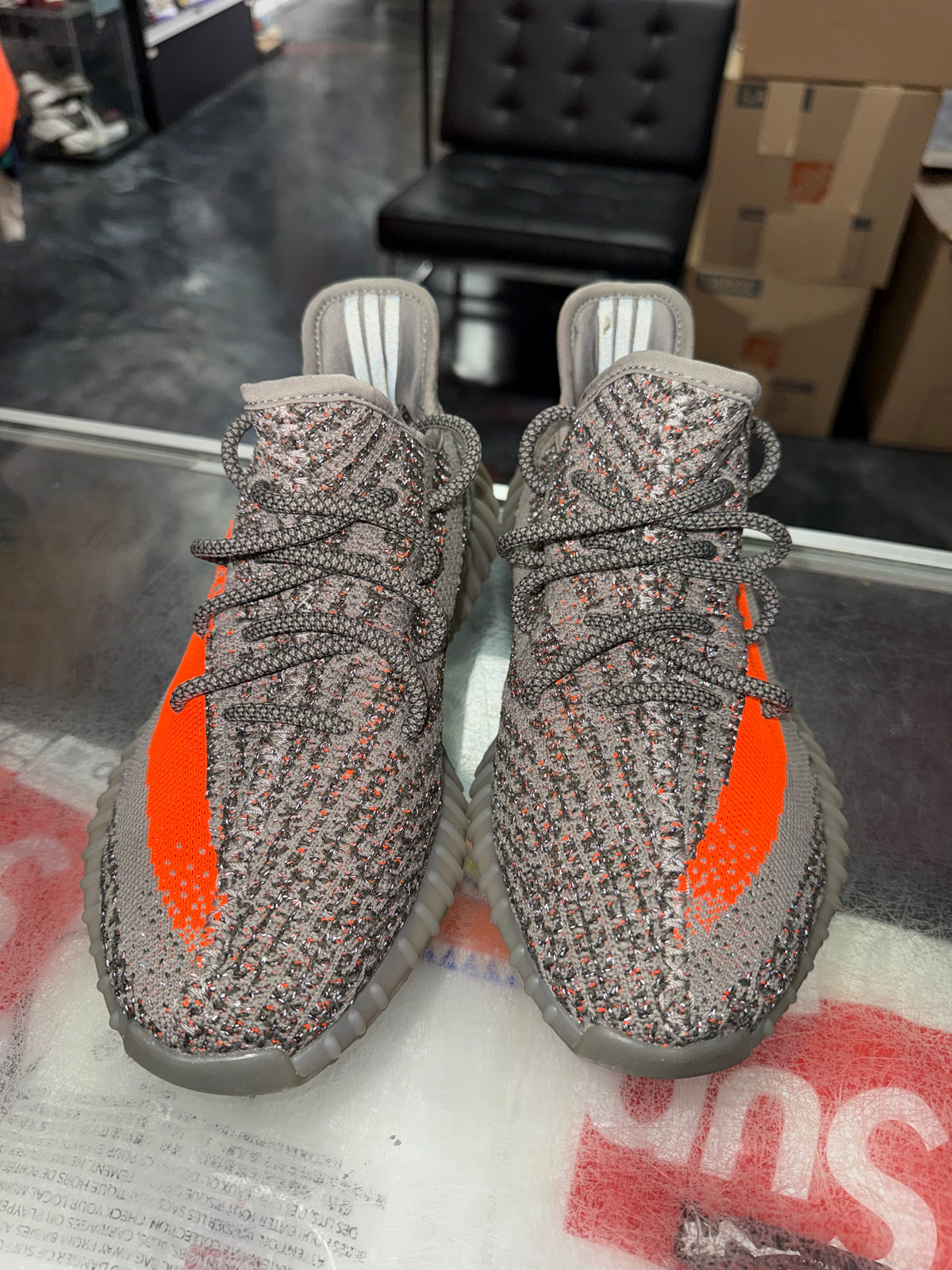 Adidas Yeezy Boost 350 V2 Beluga Reflective sneaker, pre-owned, size 8.5 – view 5