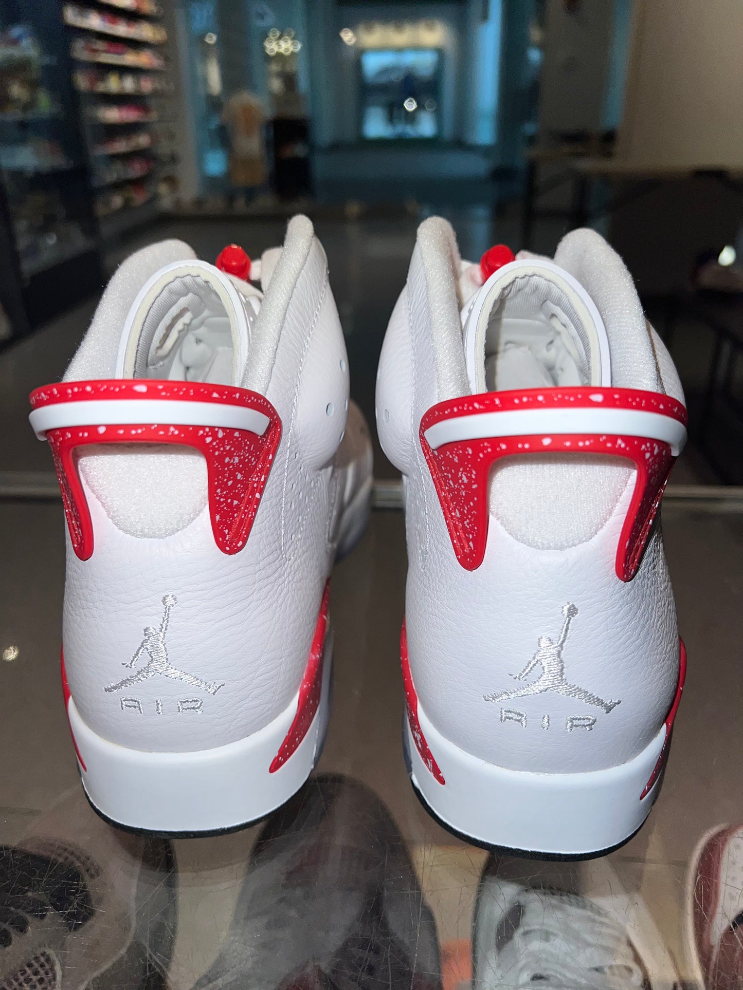 Size 9 Air Jordan 6 “Red Oreo” Brand New (Mall)