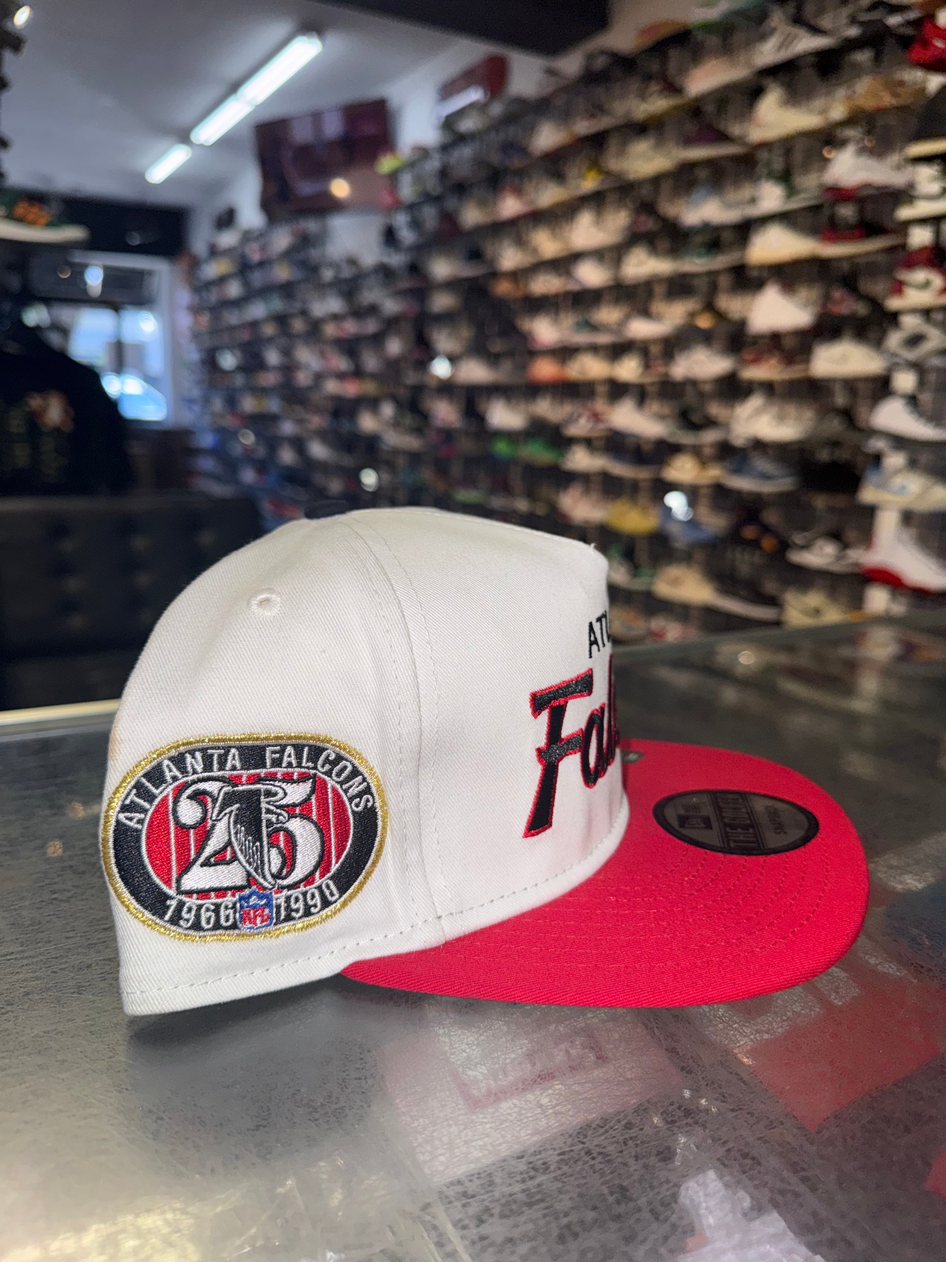 Size OS New Era SnapBack Hat “Falcons” Brand New