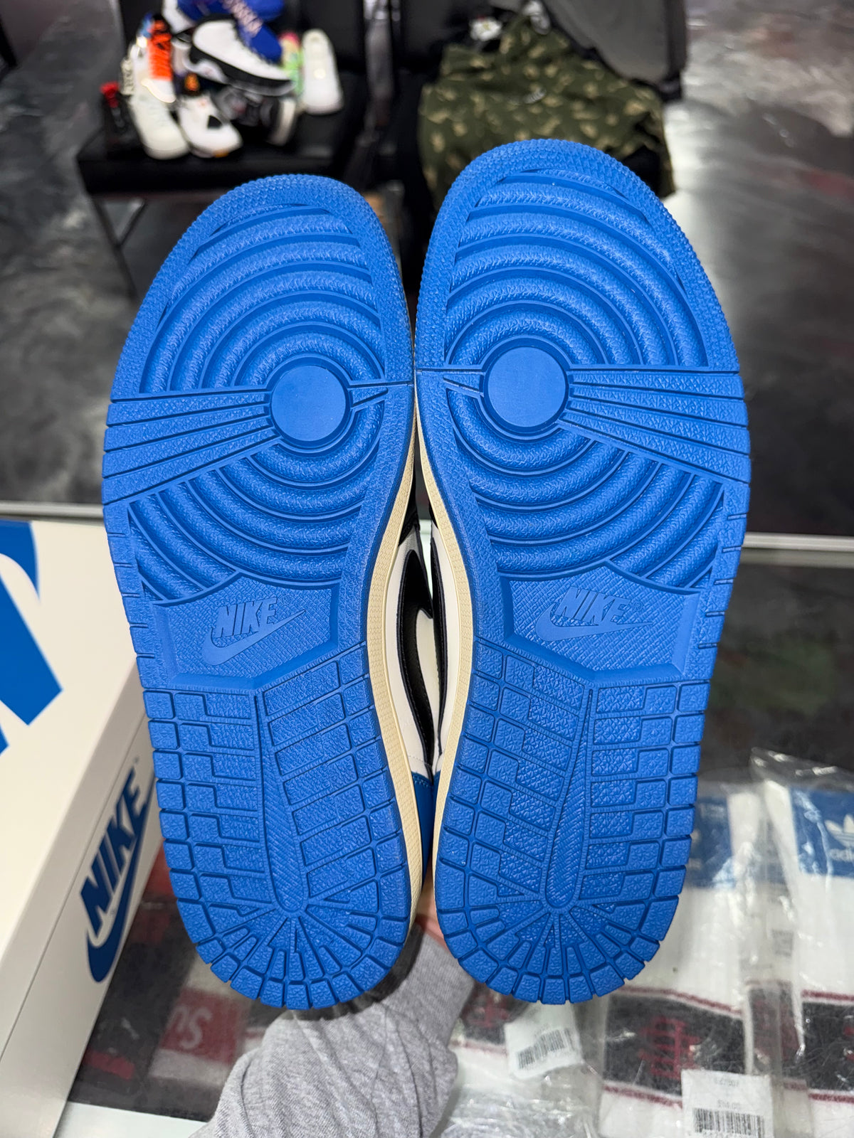 Air Jordan 1 Low Travis Scott Fragment sneaker, new, size 9 – view 4