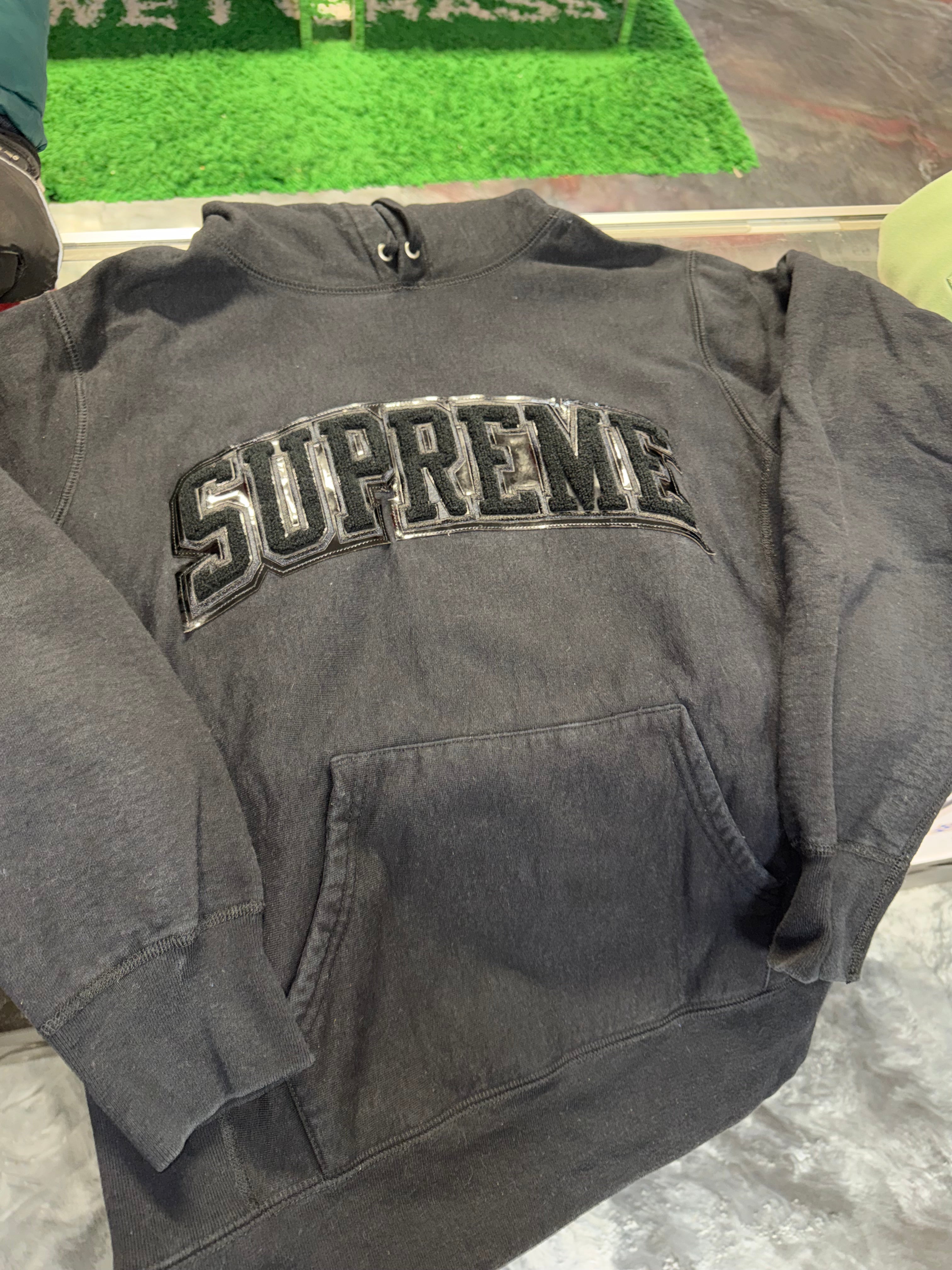 Size M Supreme Chenille Arch Logo Hoodie “Black”