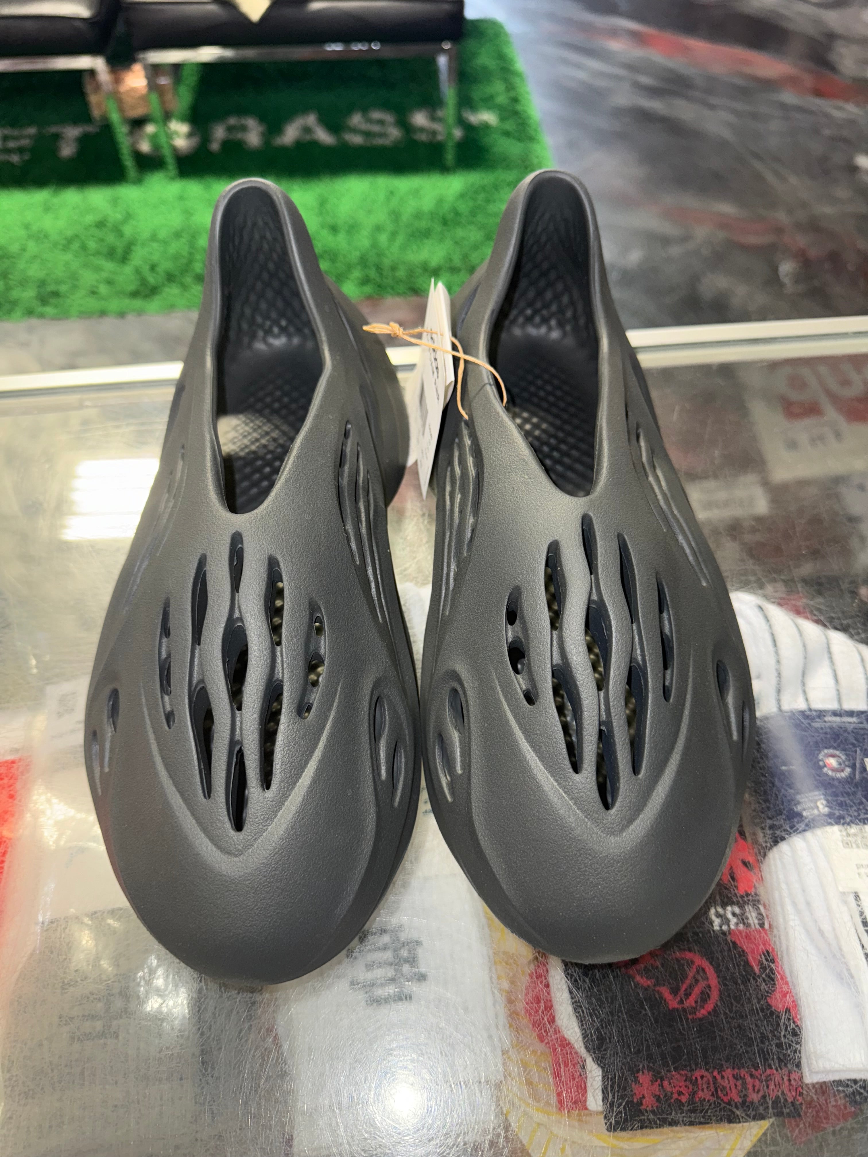 Size 9 Adidas Yeezy Foam Runner “Carbon” Brand New