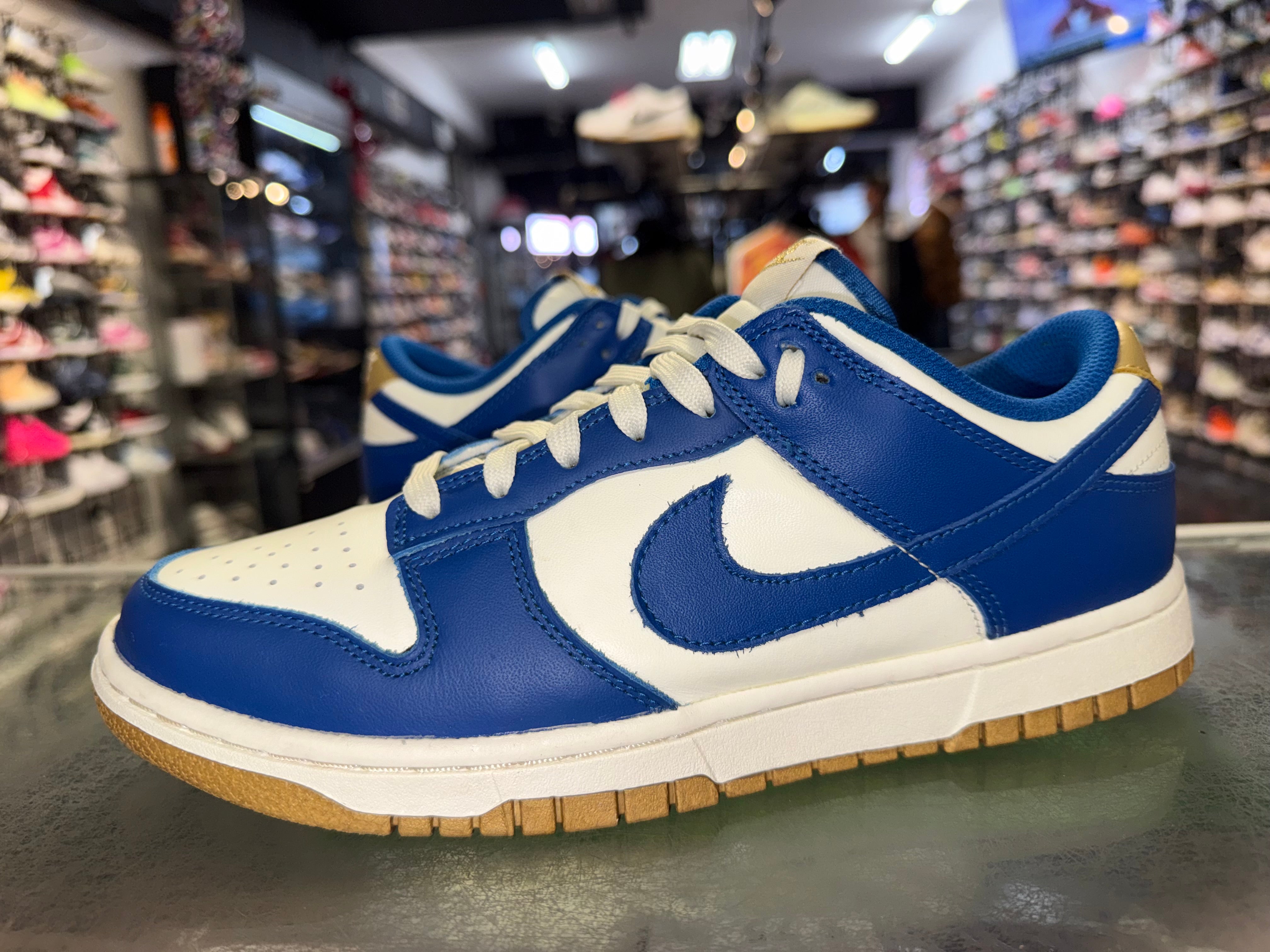 Size 7.5 (9W) Dunk Low "Kansas City Royals"