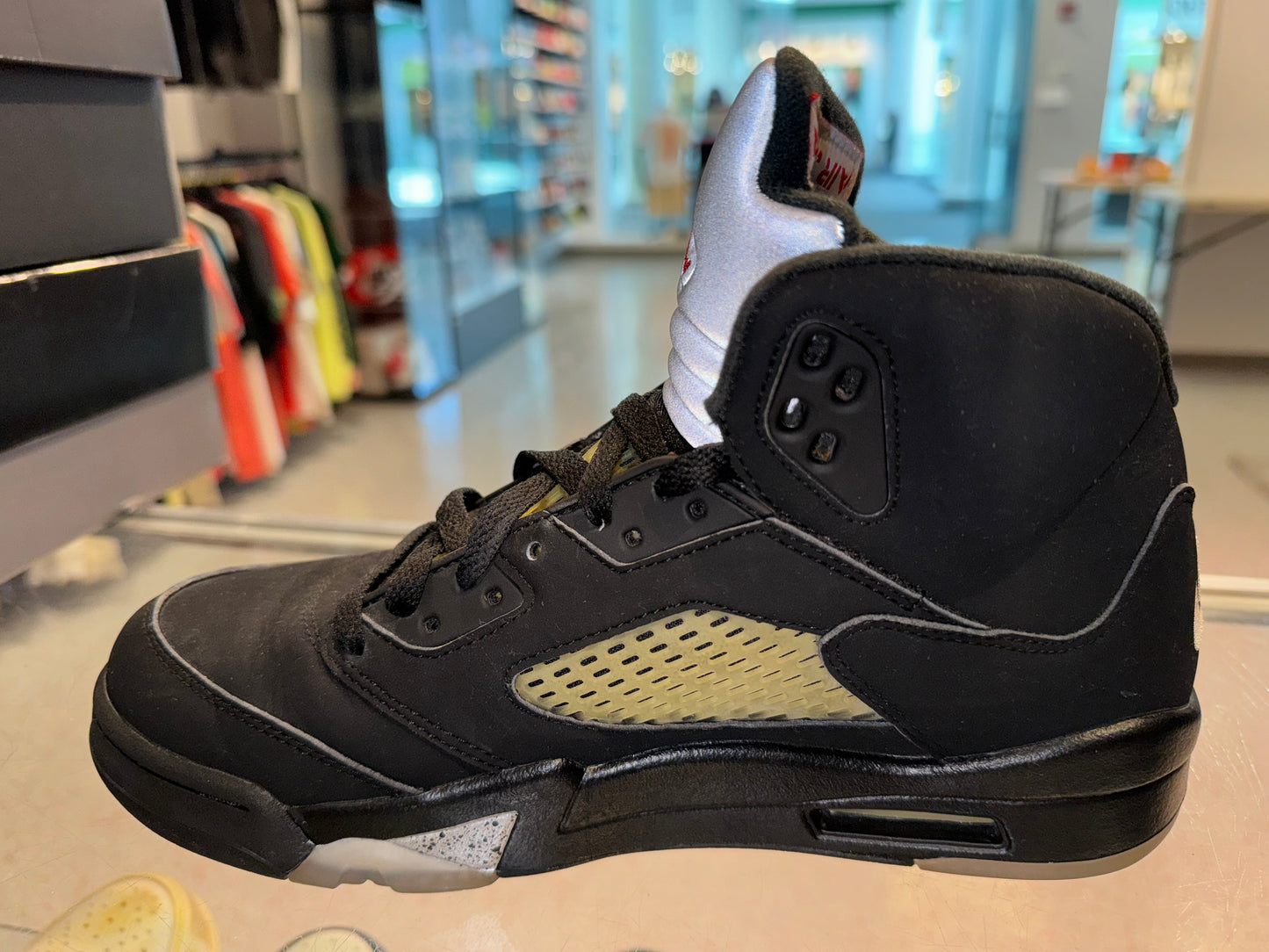 Size 8.5 Air Jordan 5 “Black Metallic”2016 (Mall)