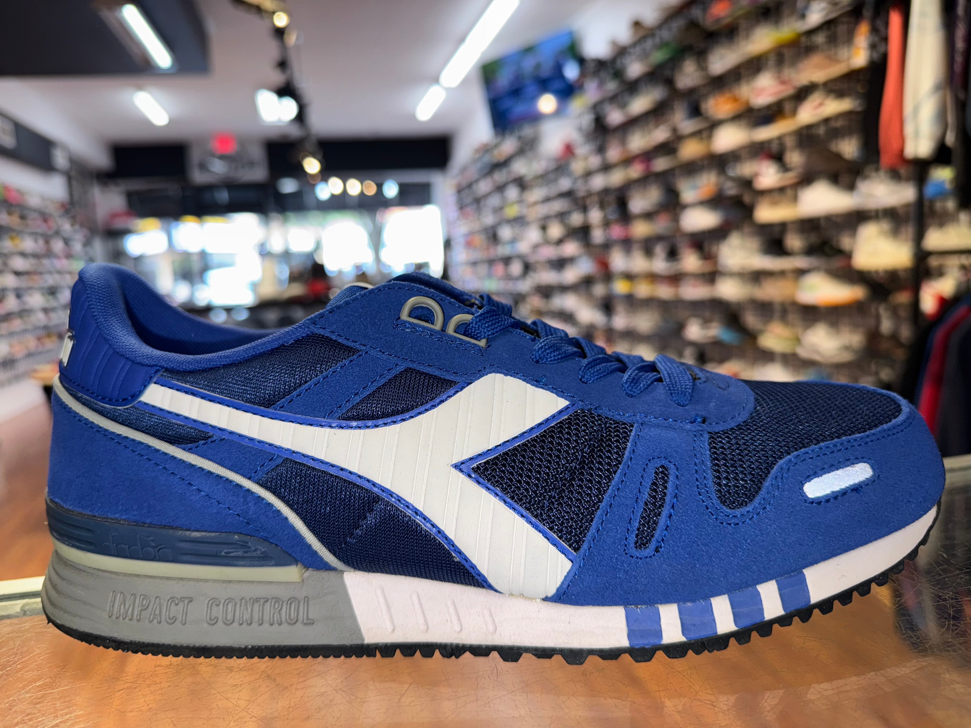 Size 9.5 Diadora Titan  Blue