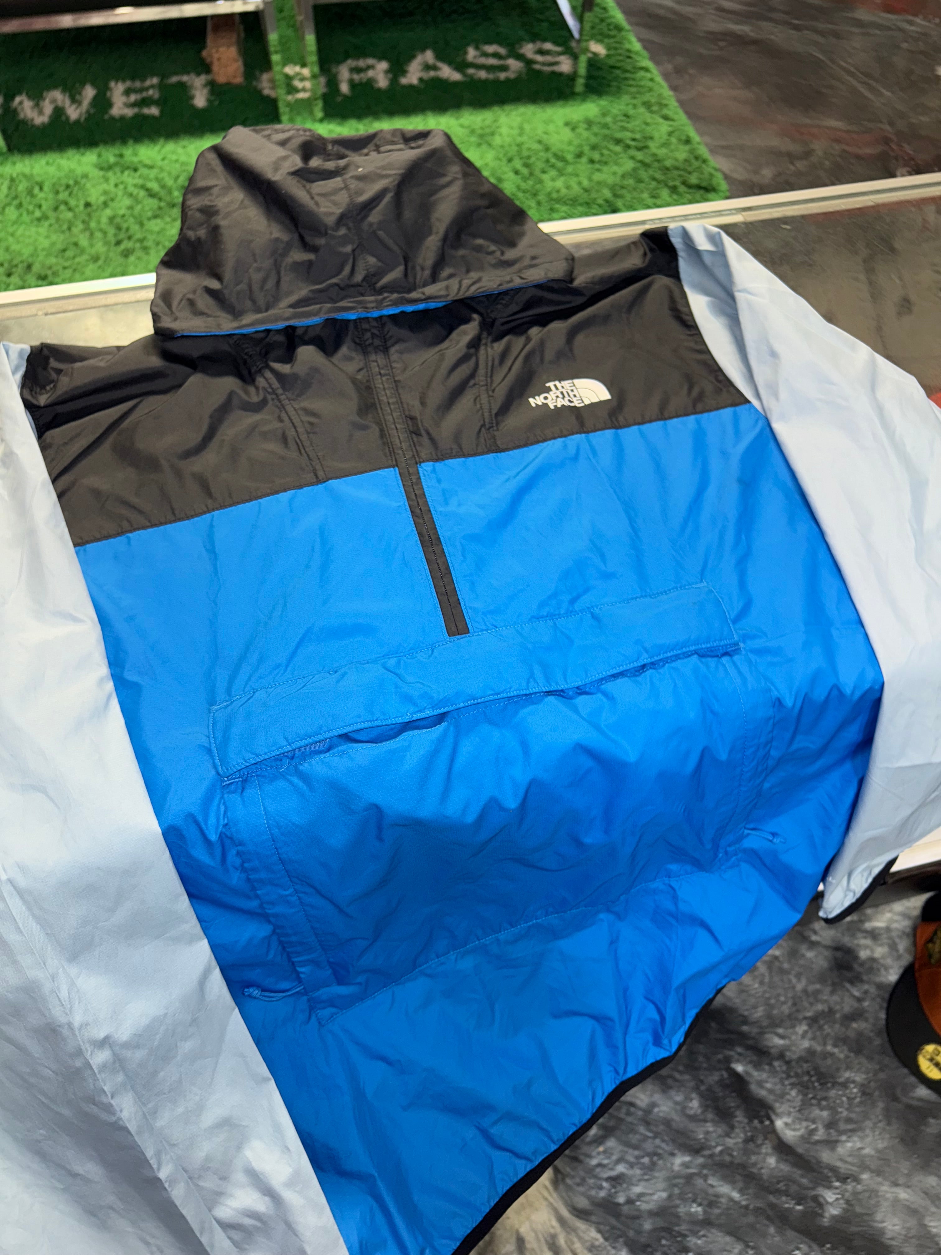 X-Large The North Face Quarter Zip Wind Breaker Blue