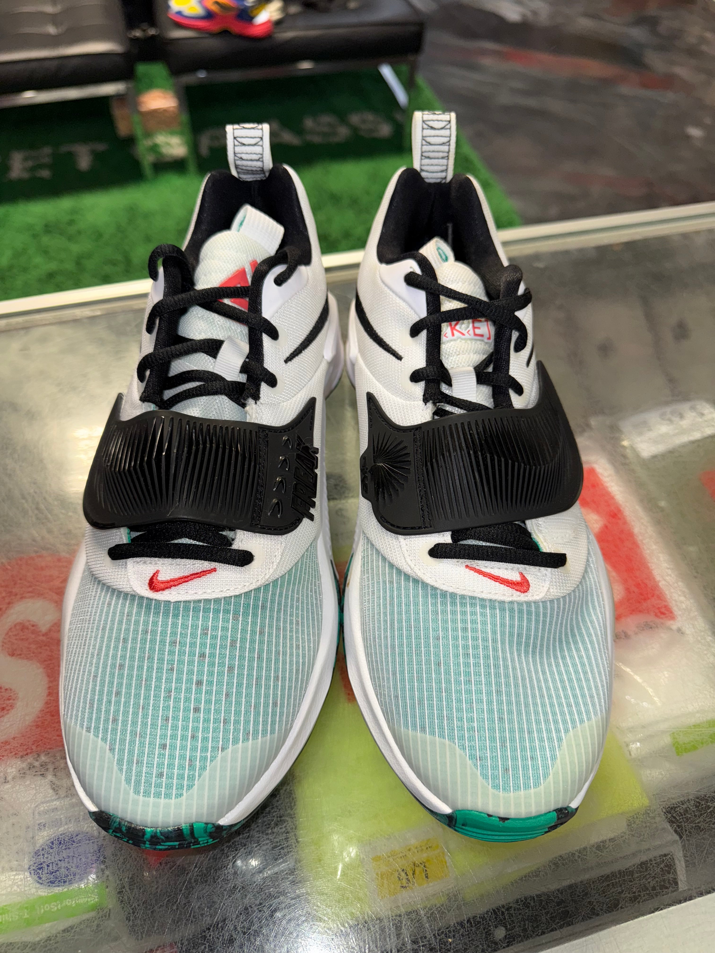 Size 9 Zoom Freak 3 "Clear Emerald" Brand New