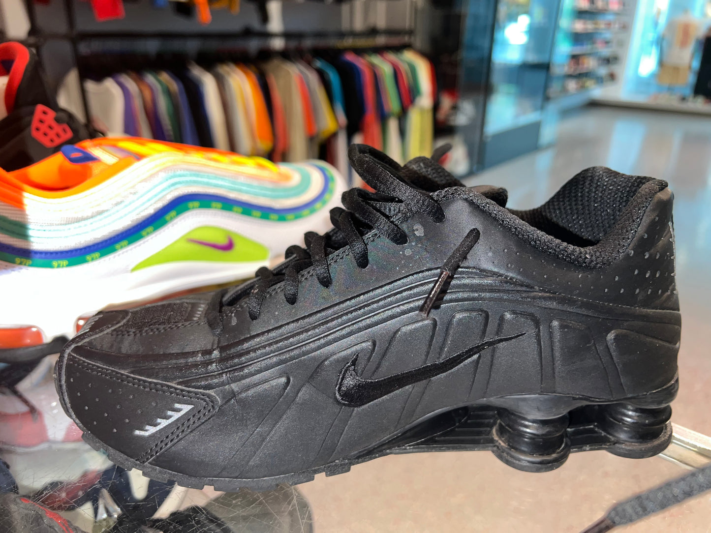 Size 8 Nike Shox R4 "Black Matte" (Mall)