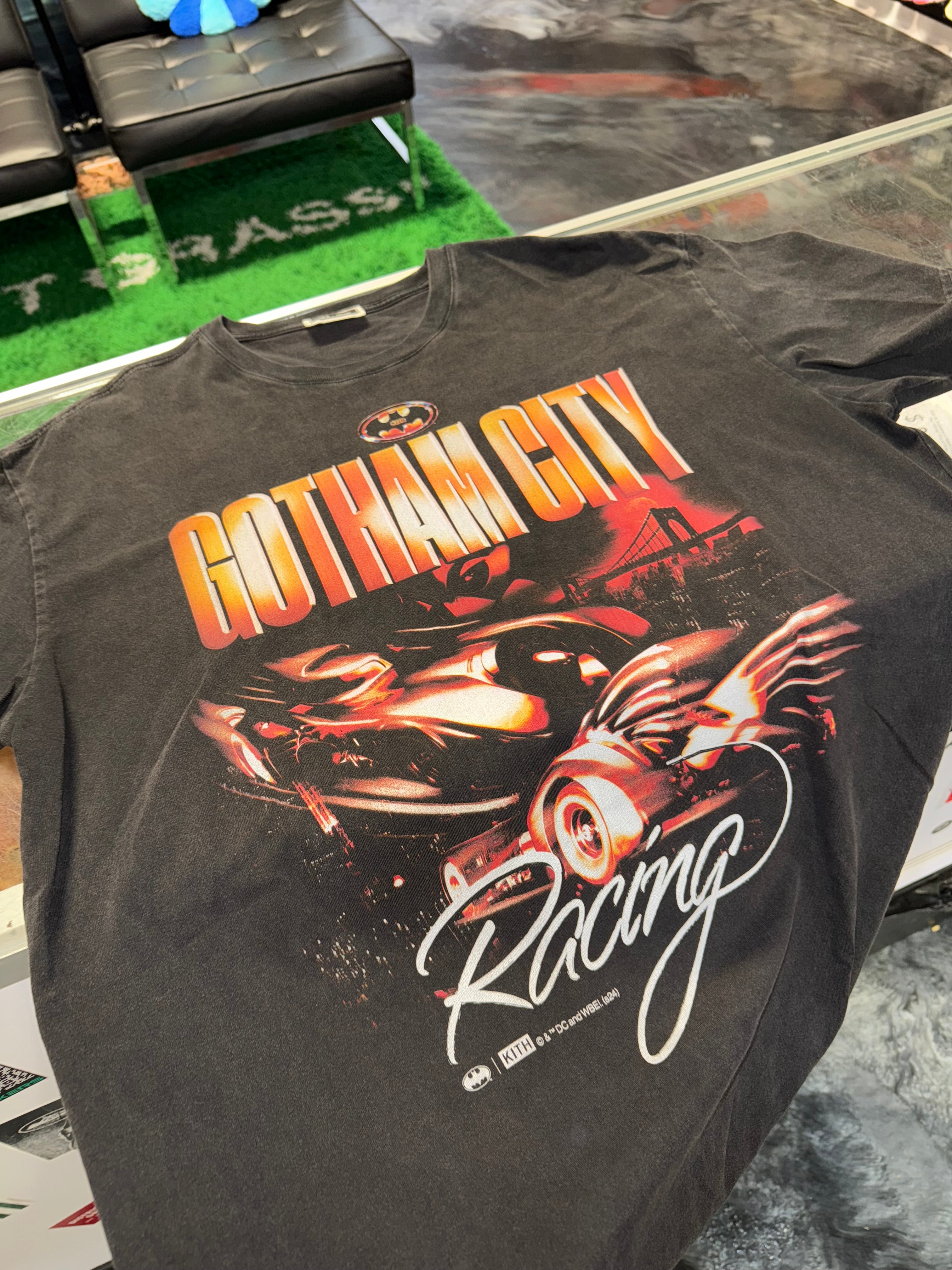 Size L Kith Batman Batmobile Tee "Vintage Black"