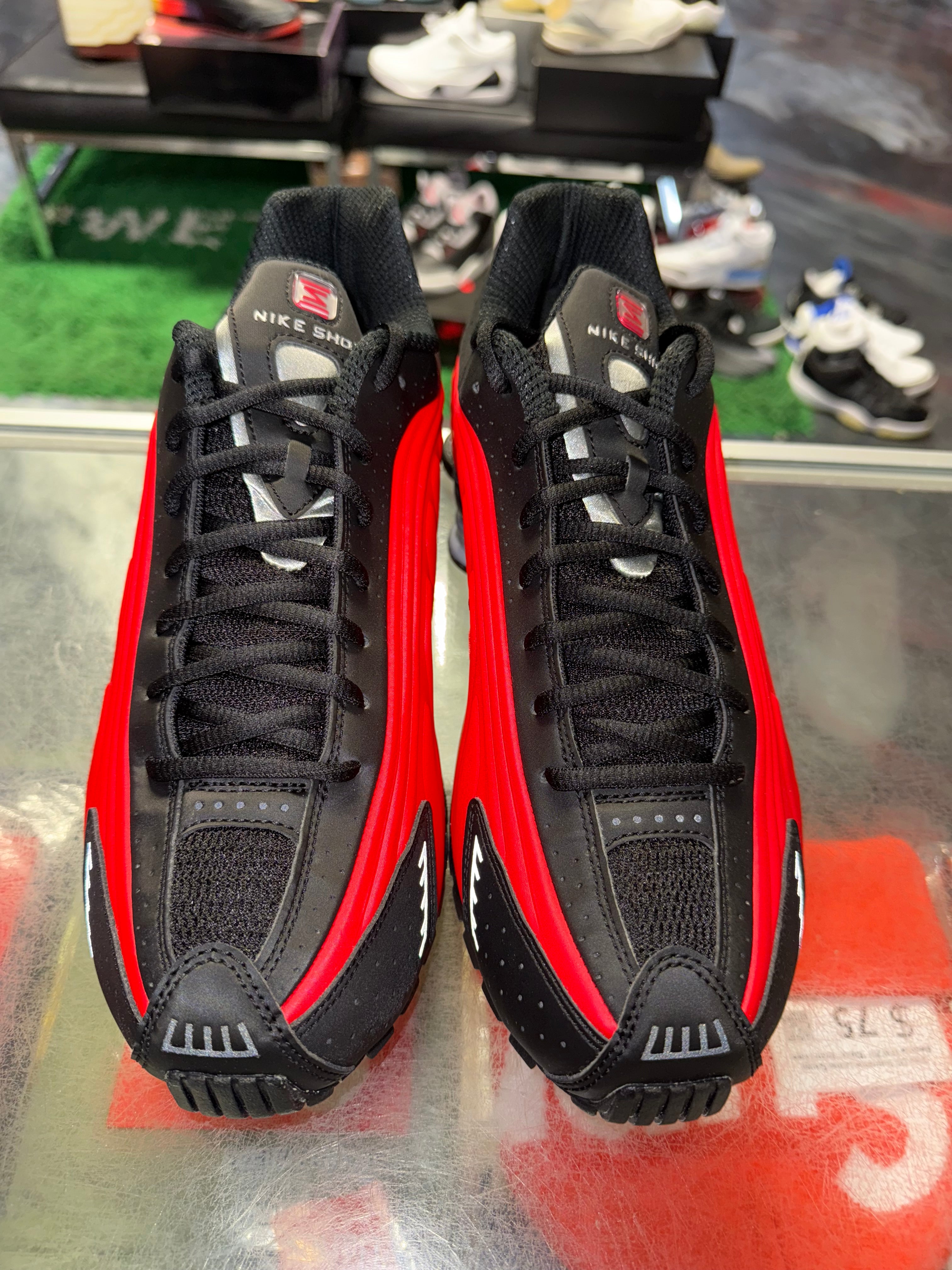 Size 11 Nike Shox R4 "University Red Black" Brand New