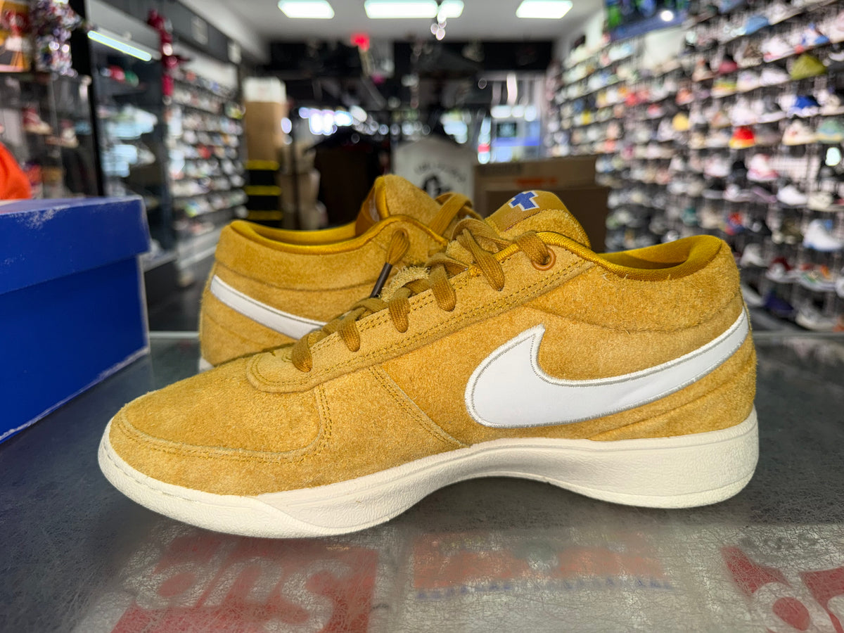 Nike Book 1 Chevrolet Gold Leaf sneaker, pre-owned, size 10.5 – view 4