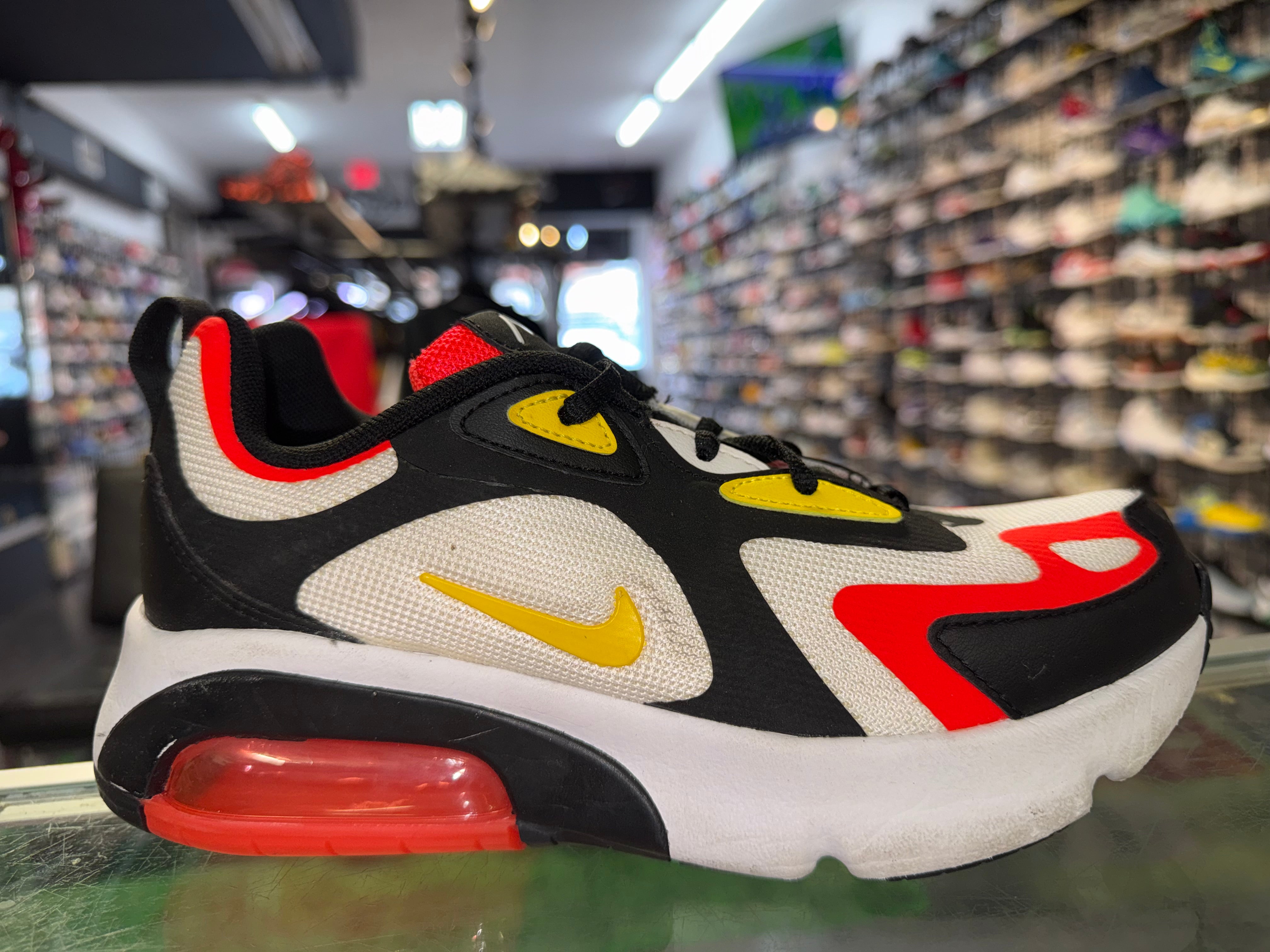 Size 4y Air Max 200 "Black Bright Crimson"