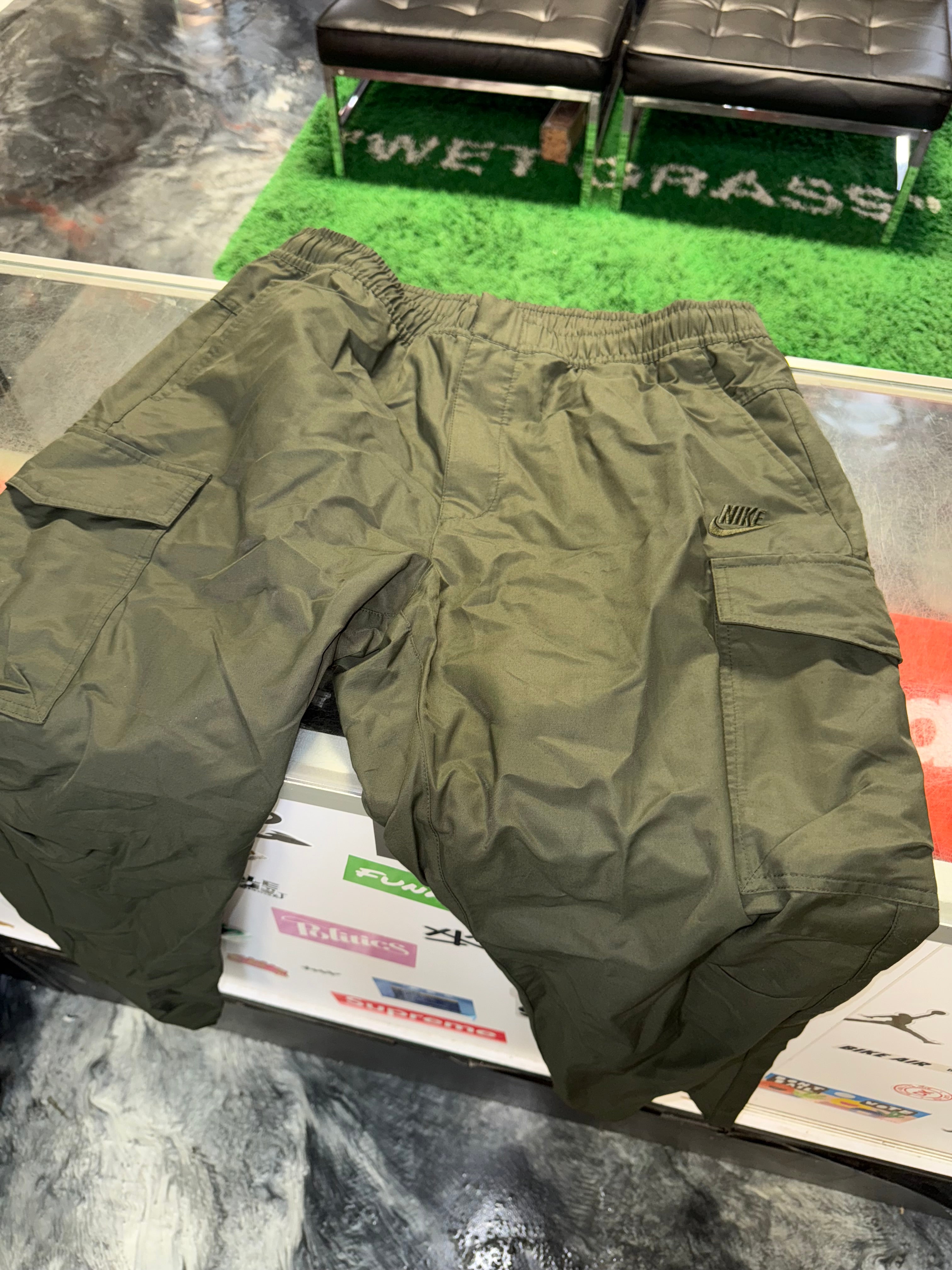 X-Large Nike Cargo Pants "Olive"