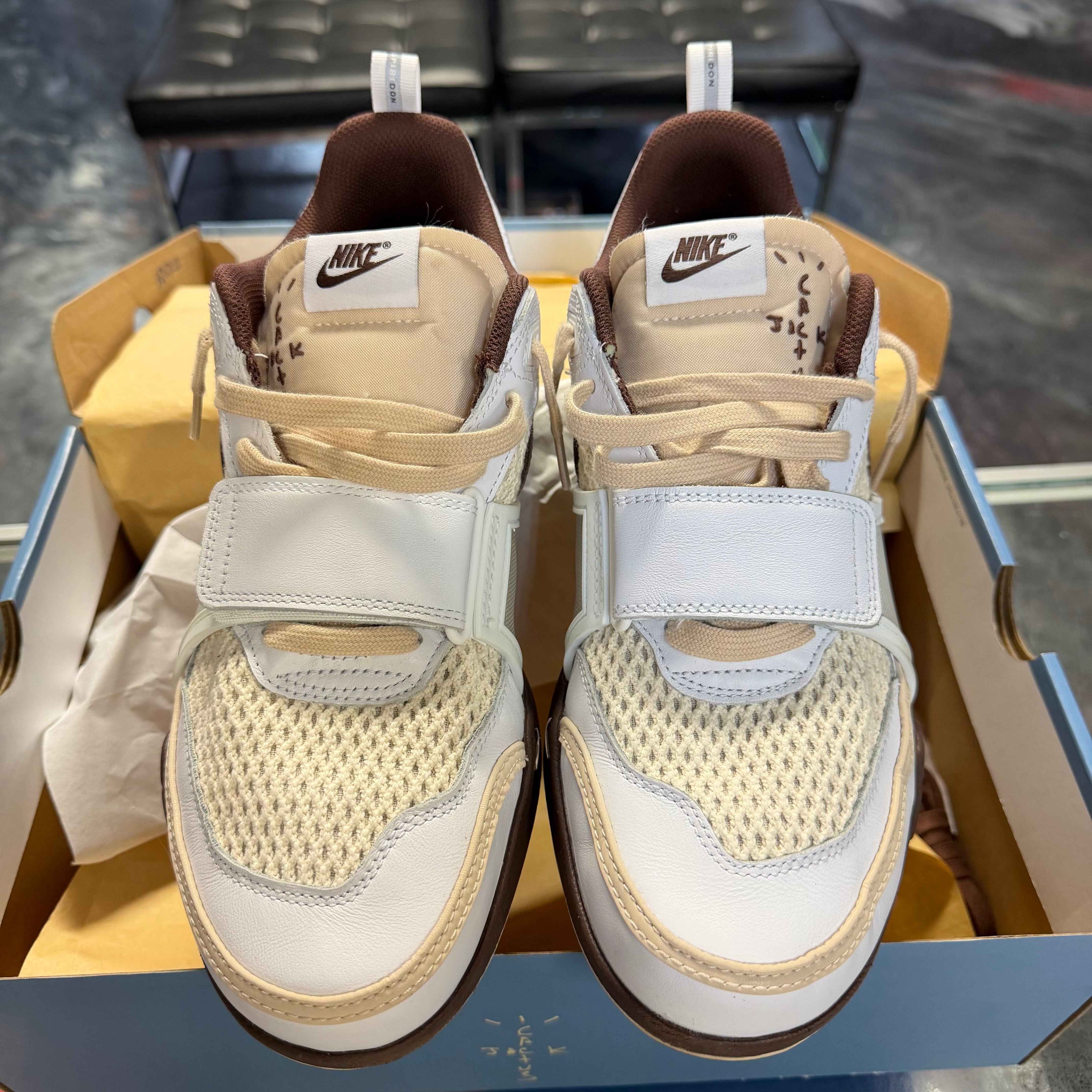 Size 12 Zoom Field Jaxx Travis Scott 