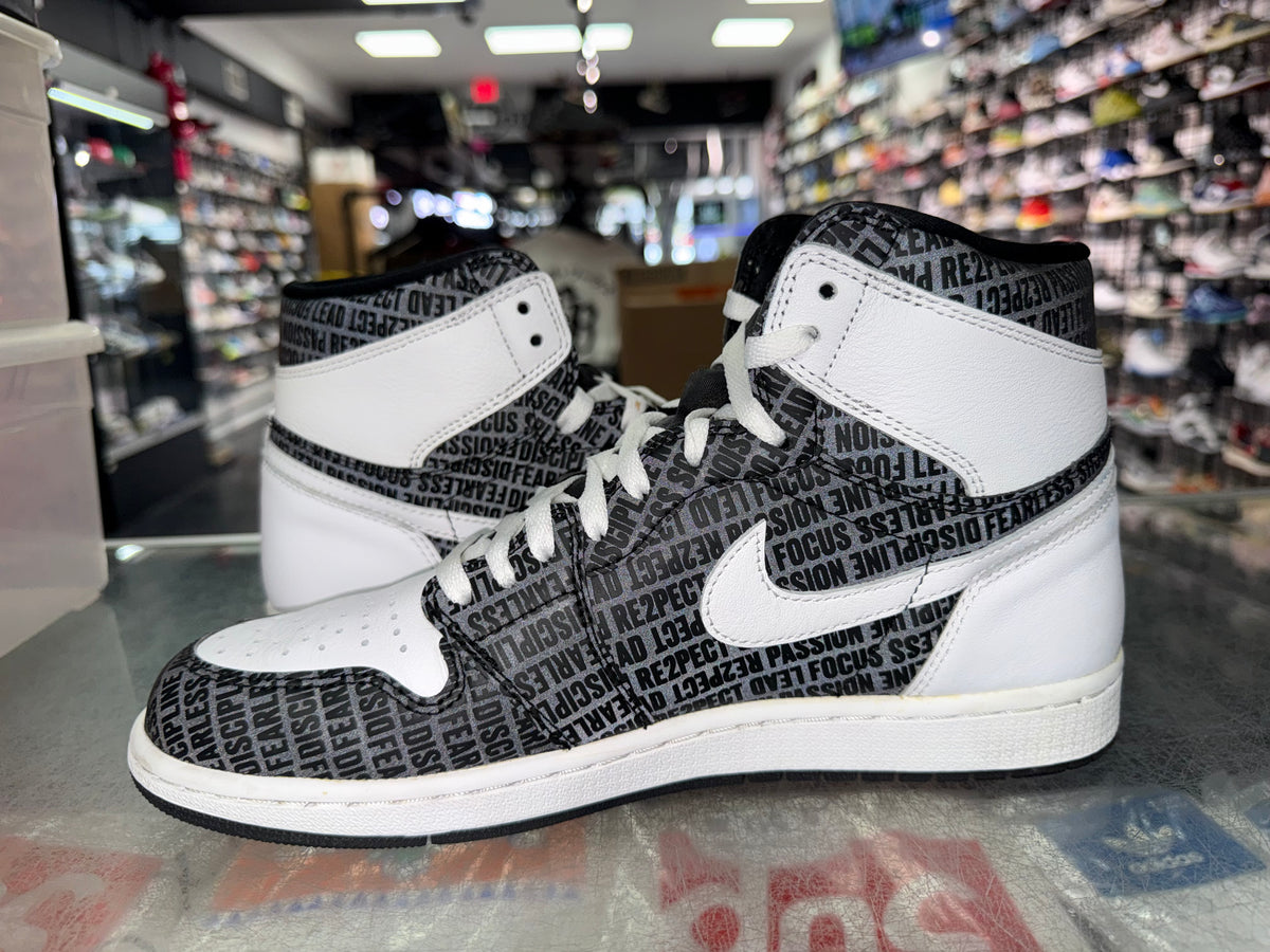 Air Jordan 1 Derek Jeter RW2PECT sneaker, pre-owned, size 11 – view 4