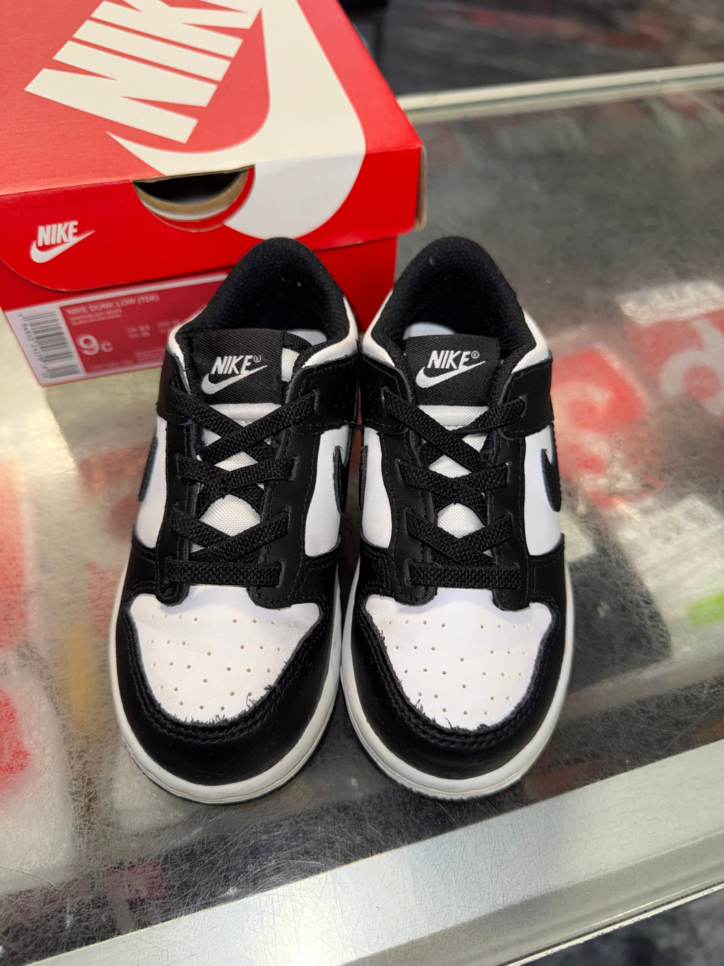Size 9c Dunk Low "Panda" (TD)