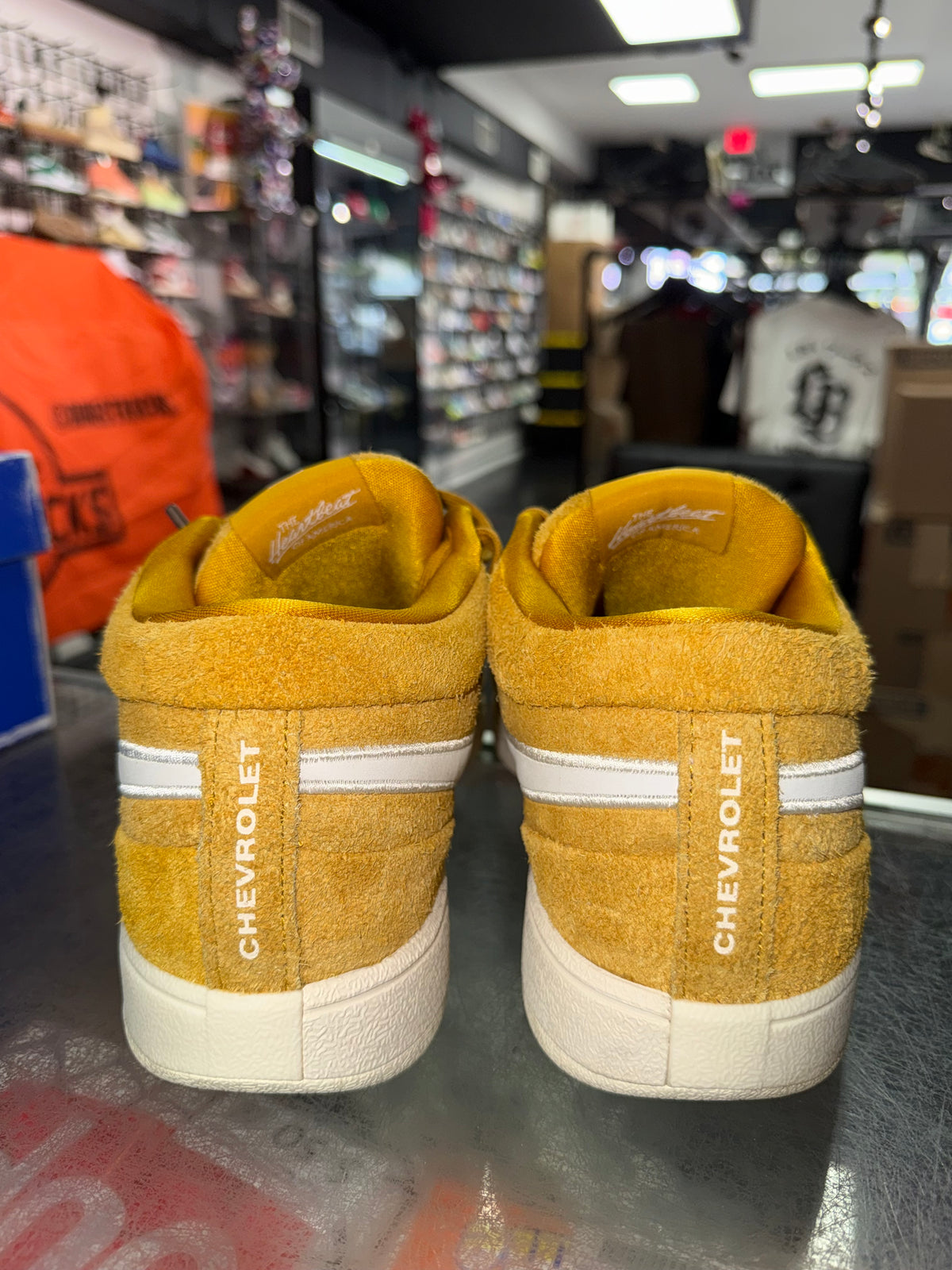 Nike Book 1 Chevrolet Gold Leaf sneaker, pre-owned, size 10.5 – view 6