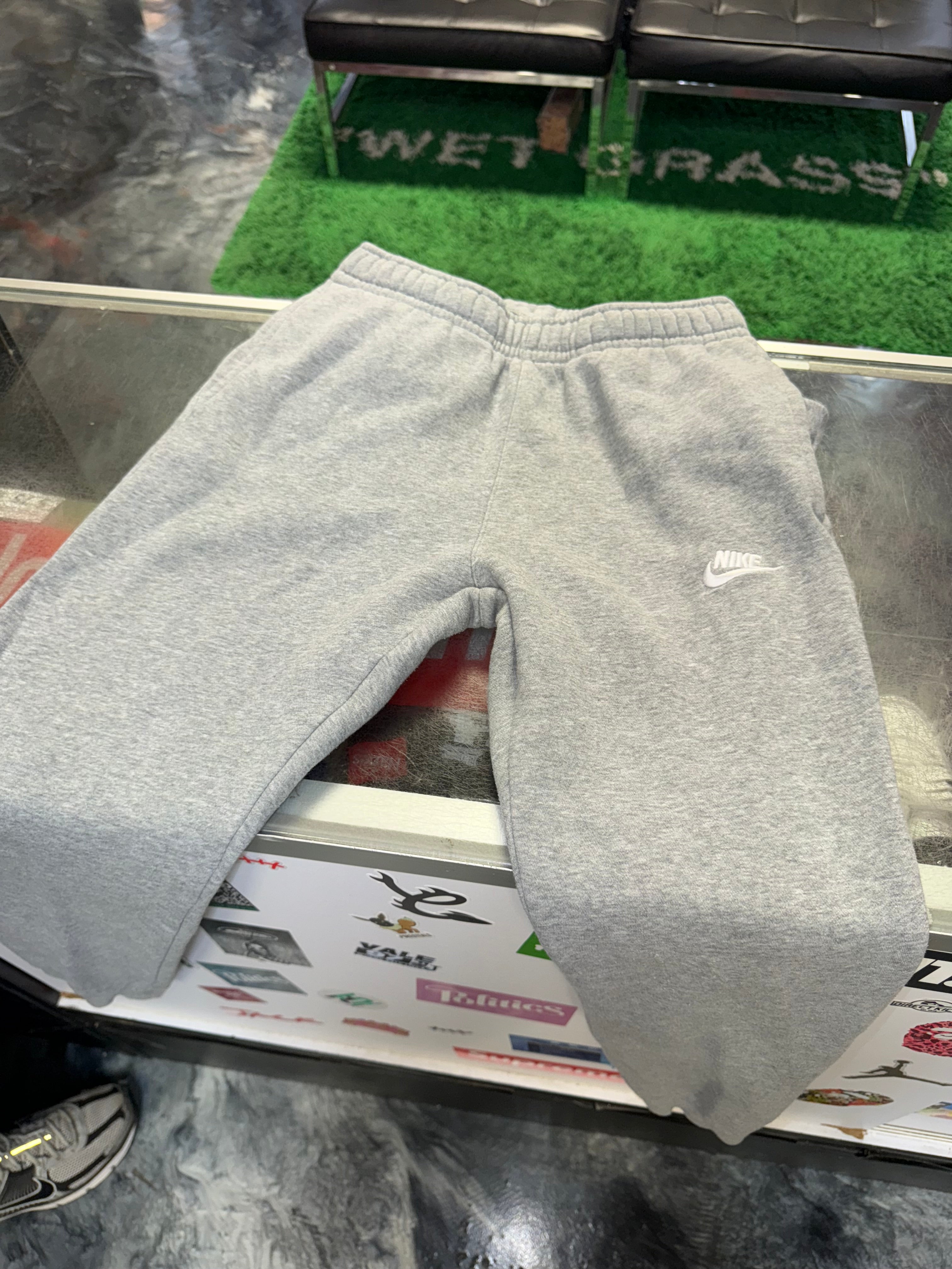 X-Small Nike Classic Sweatpant Grey