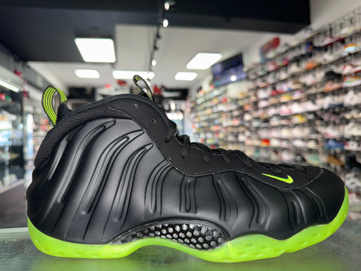Size 10 Foamposite One "Black Volt"
