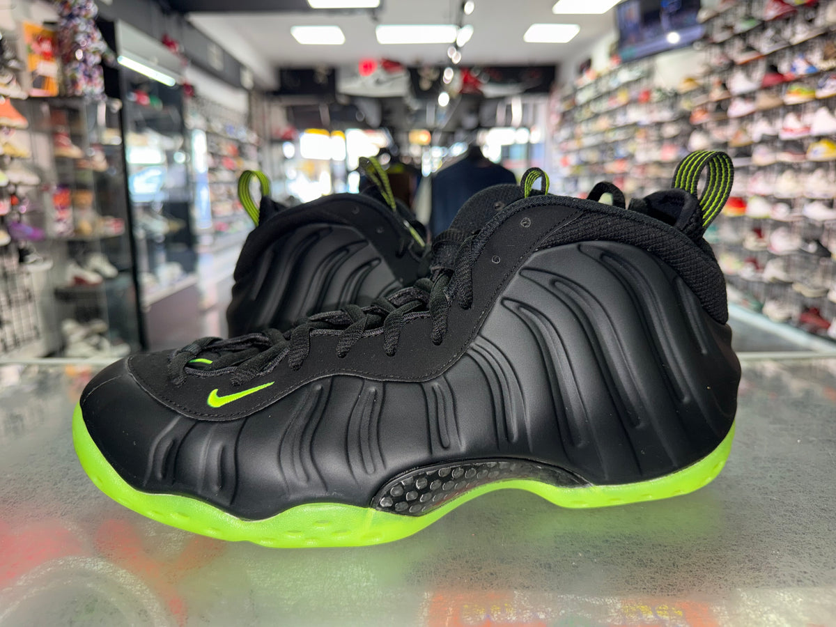 Size 10 Foamposite One "Black Volt"
