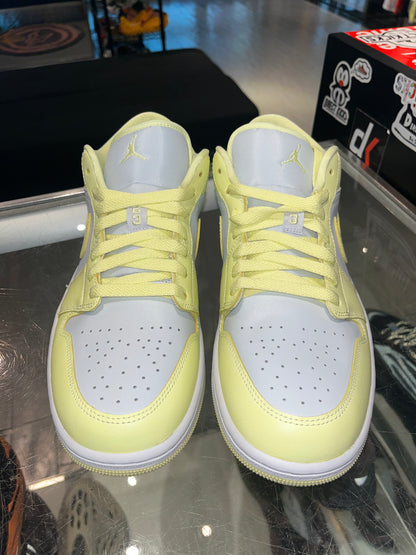 Size 10 (11.5) Air Jordan 1 Low “Lemonade” Brand New (Mall)