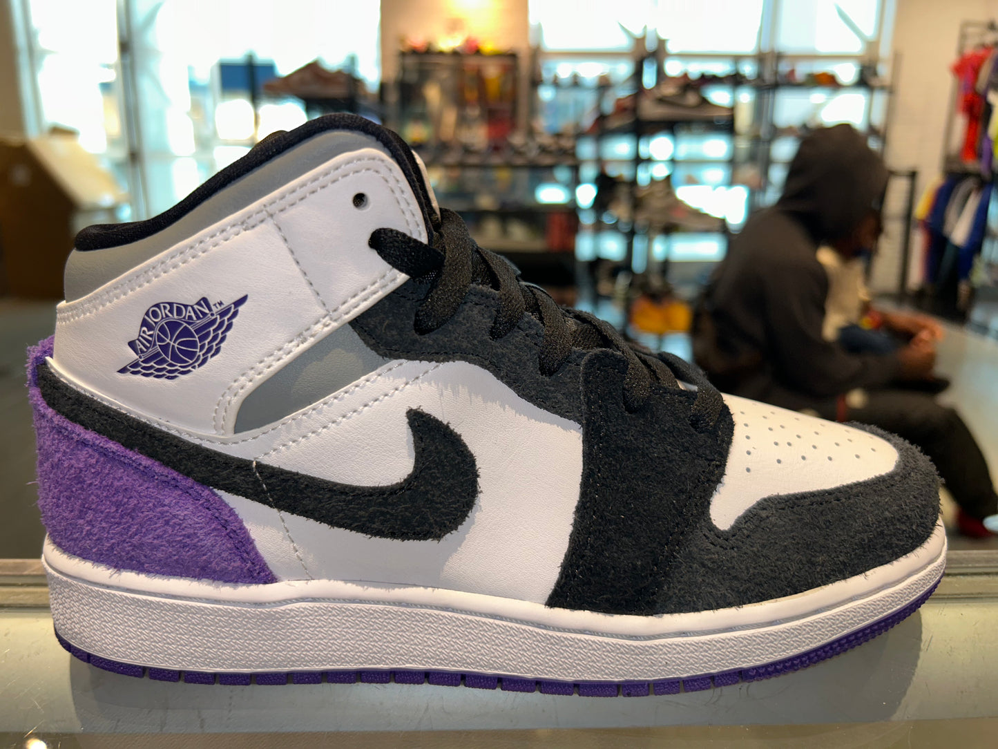 Size 6y Air Jordan 1 Mid “Court Purple” Brand New (Mall)