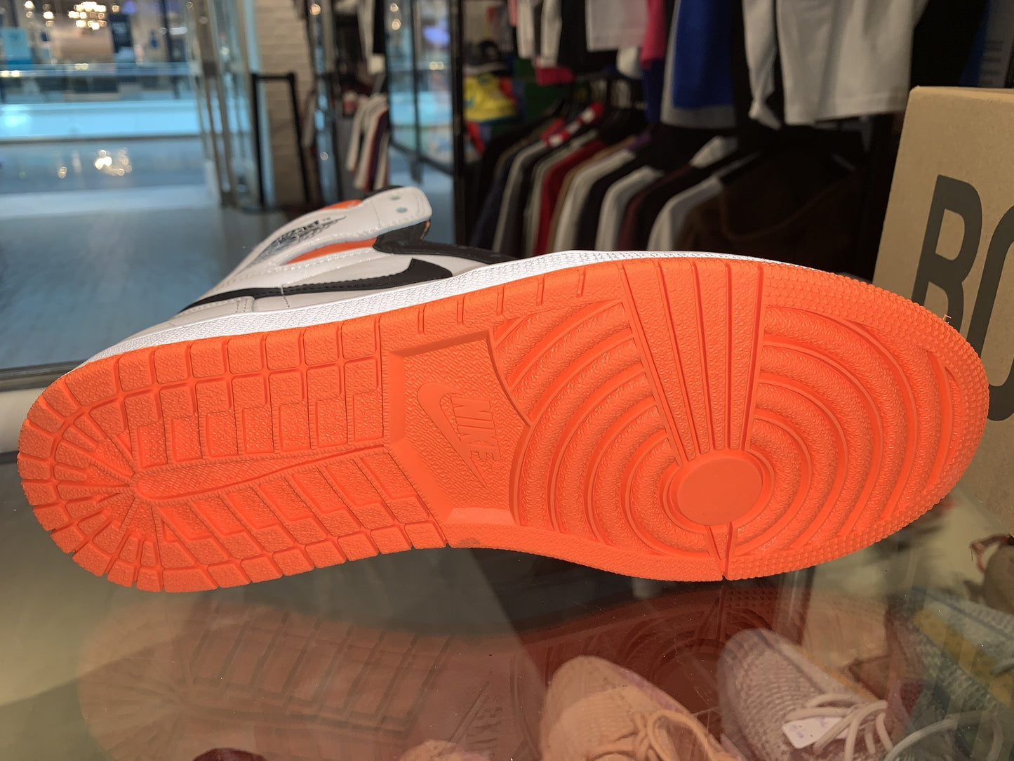Size 9.5 Air Jordan 1 “Electro Orange” Brand New (Mall)