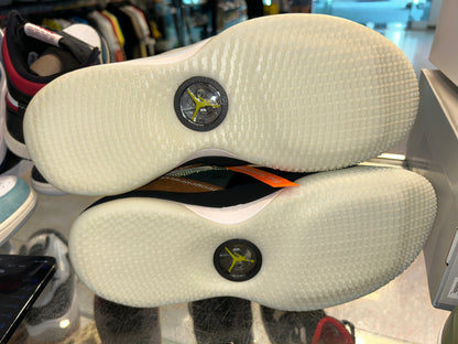 Size 10.5 Air Jordan 33 “Travis Scott Brand New (Mall)