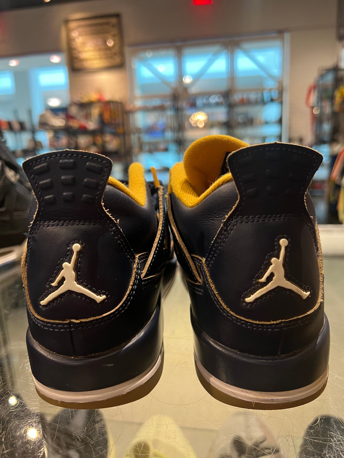 Size 6Y Air Jordan 4 “Dunk From Above” (Mall)