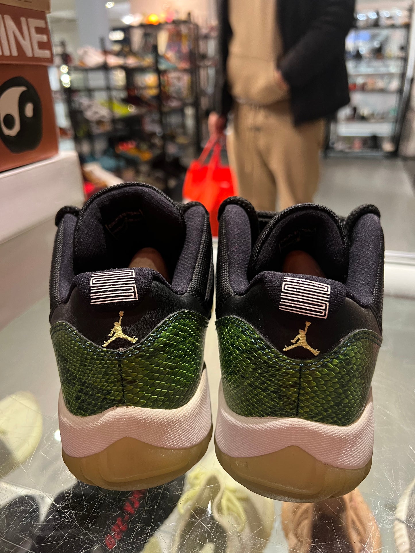 Size 9 Air Jordan 11 Low “Green Snakeskin” (Mall)
