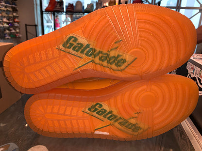 Size 9.5 Air Jordan 1 Gatorade “Orange Peel” Pass as New (Mall)