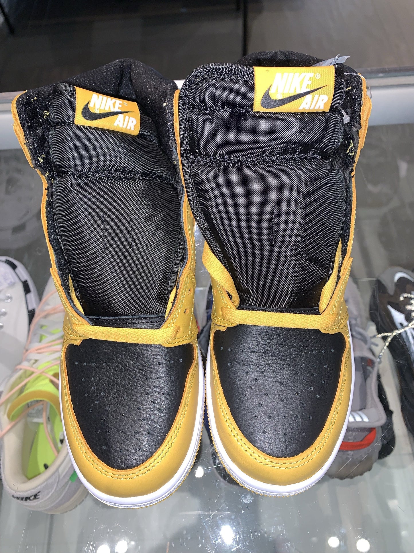 Size 4Y Air Jordan 1 “Pollen” Brand New (Mall)
